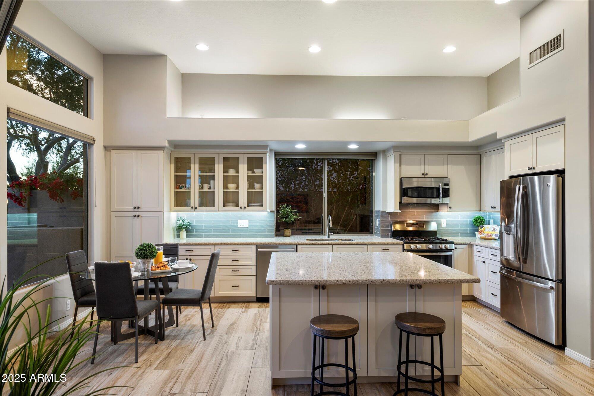 6501 E SHOOTING STAR Way