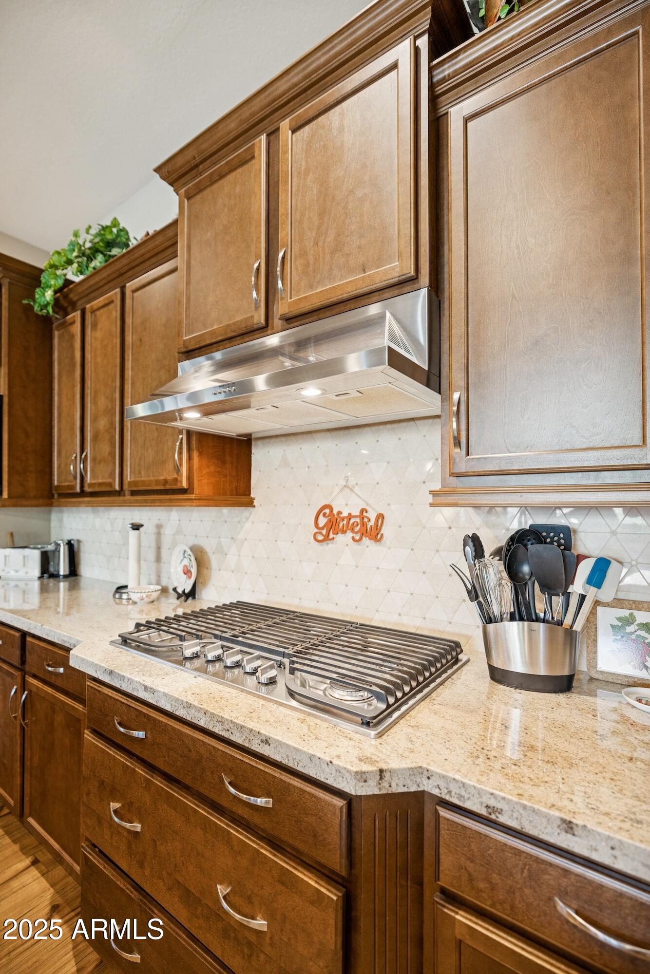 3962 E REDWOOD Place