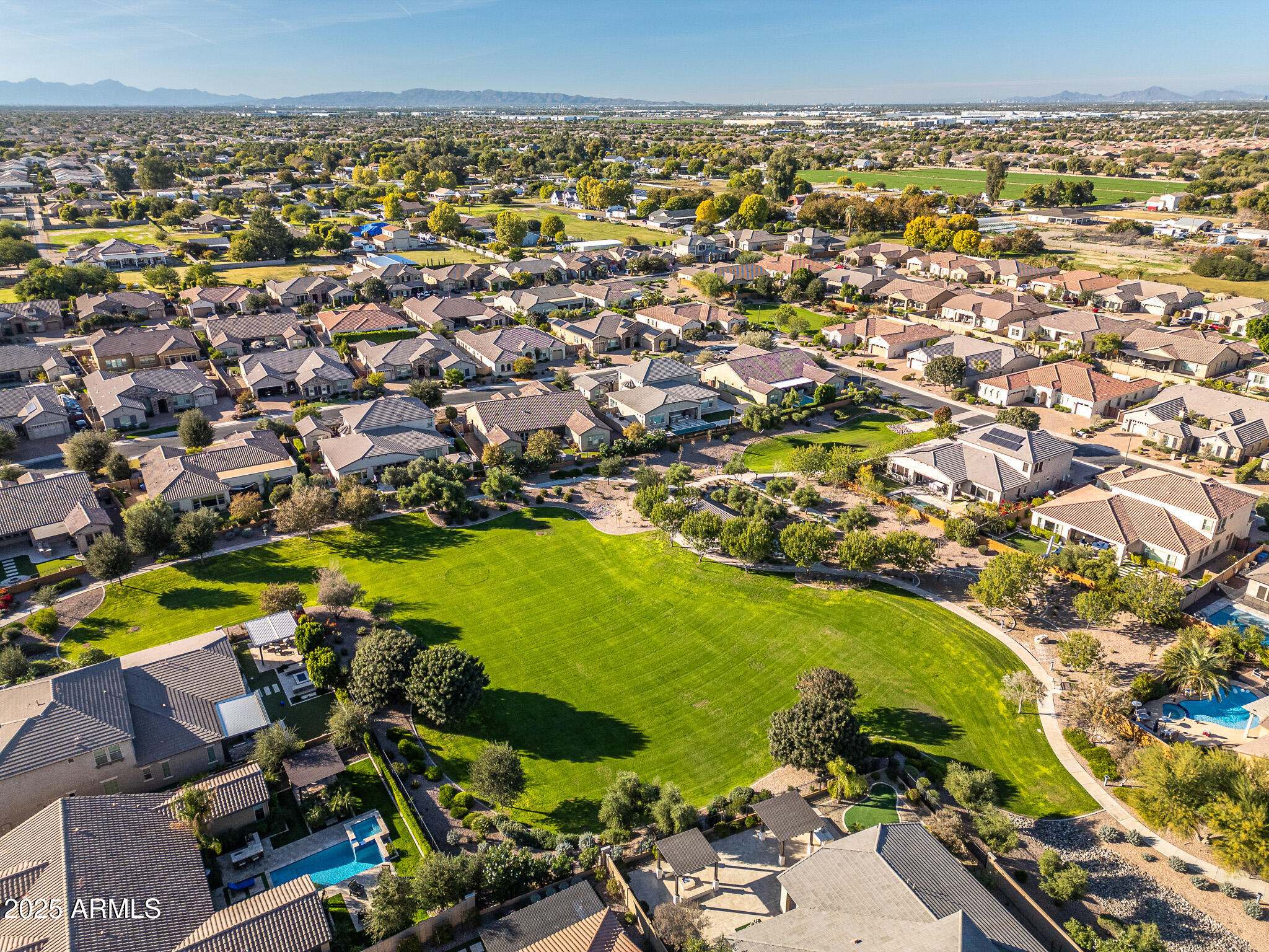 3962 E REDWOOD Place