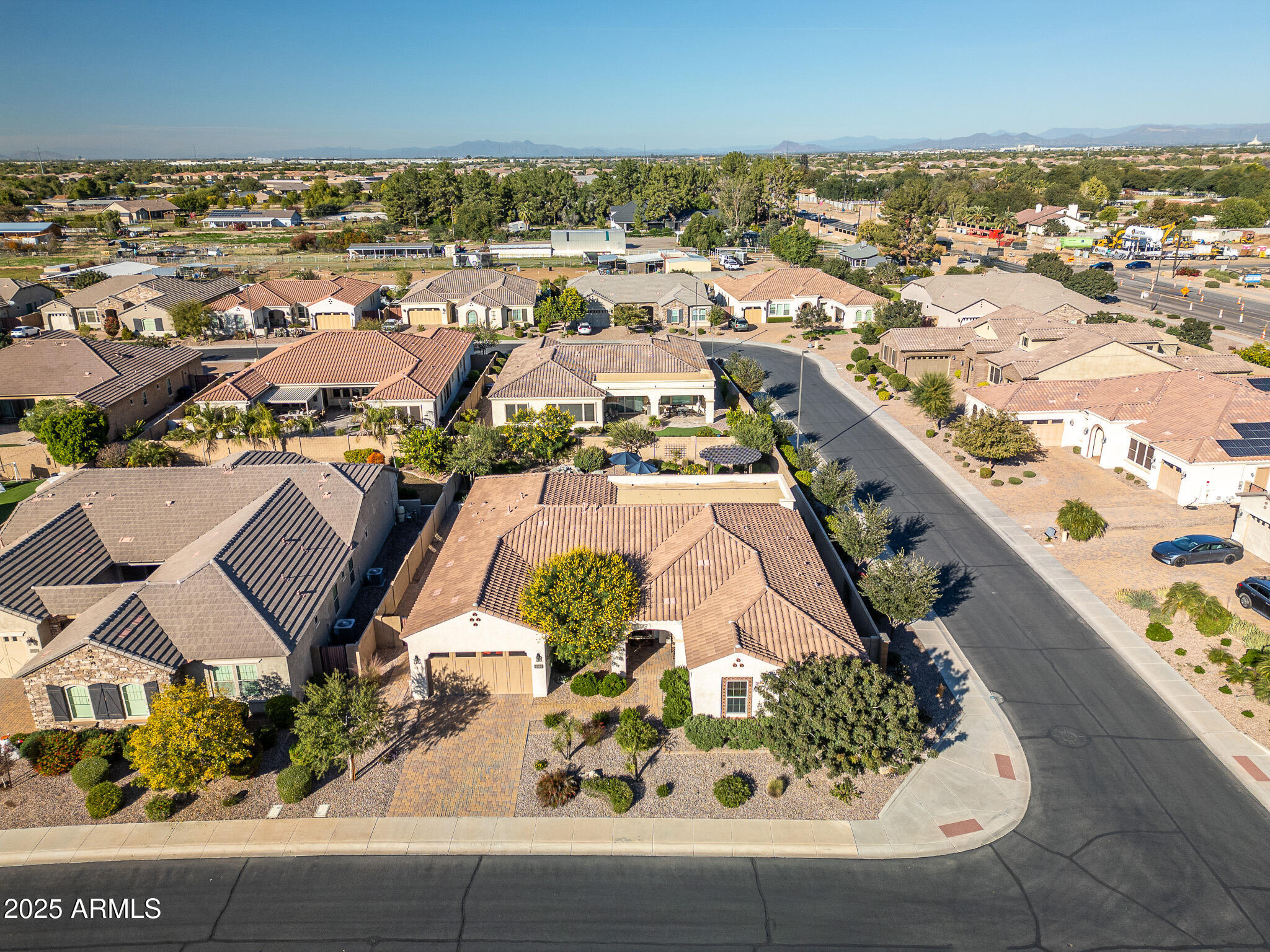 3962 E REDWOOD Place