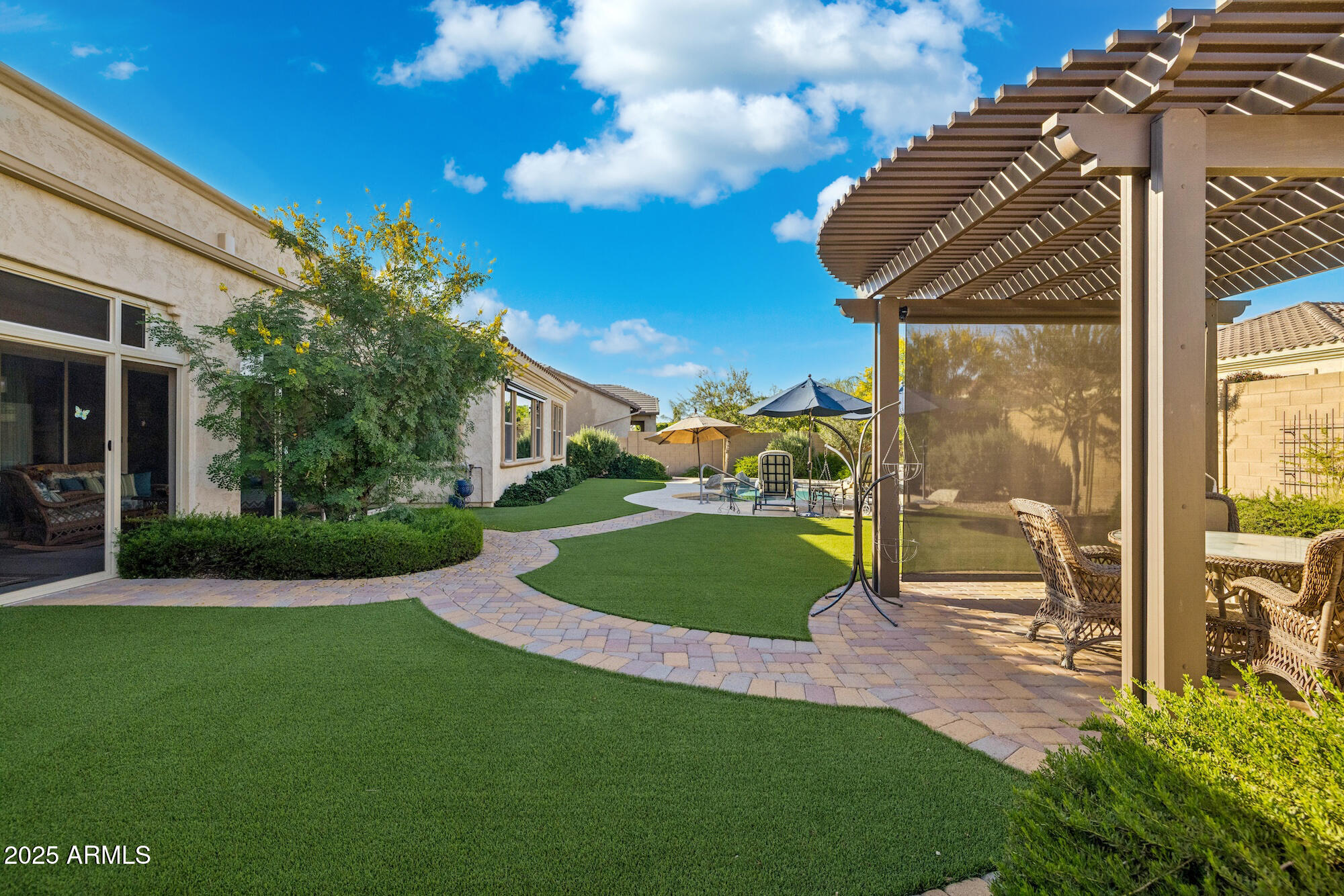 3962 E REDWOOD Place