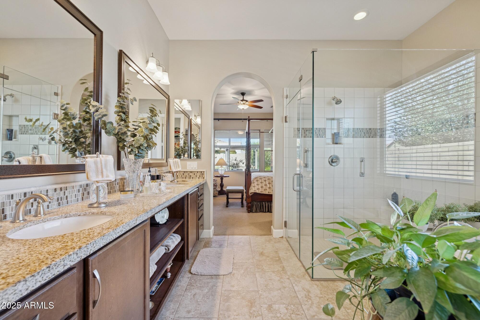 3962 E REDWOOD Place