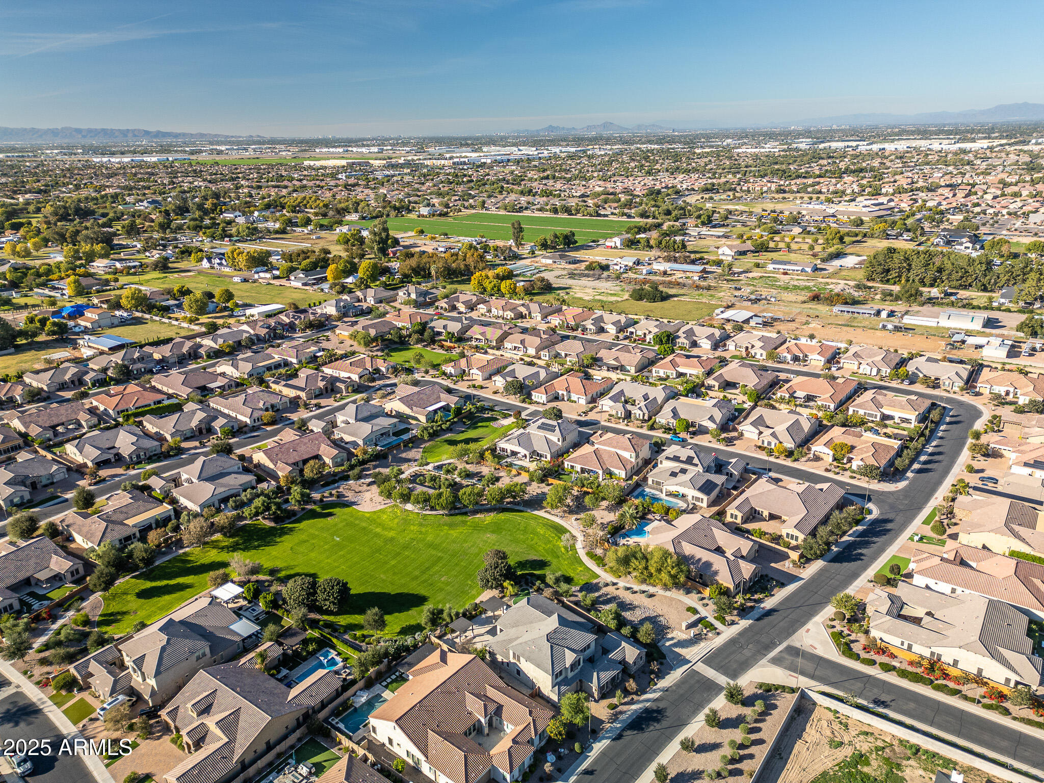 3962 E REDWOOD Place