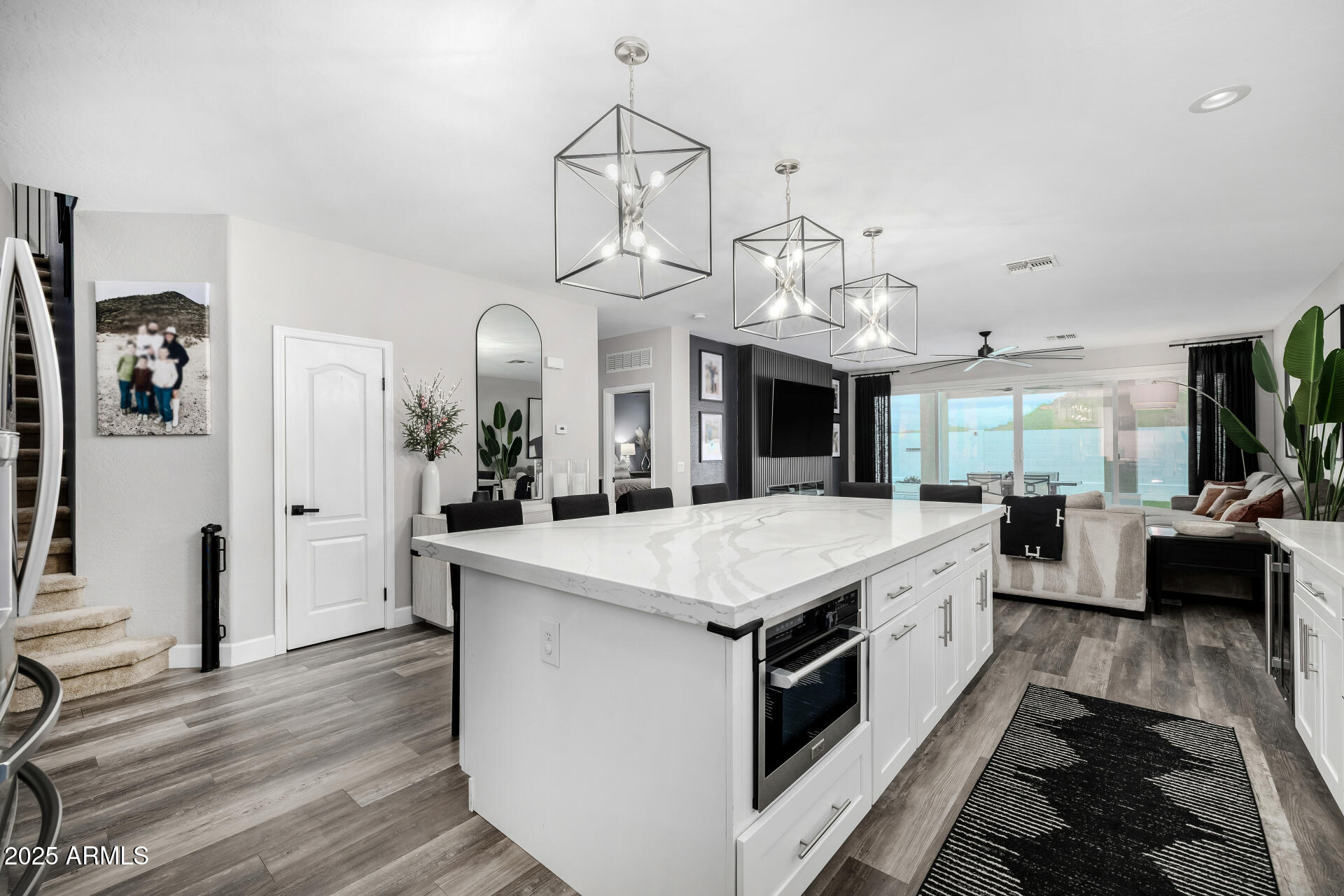 1644 E CIELO GRANDE Avenue