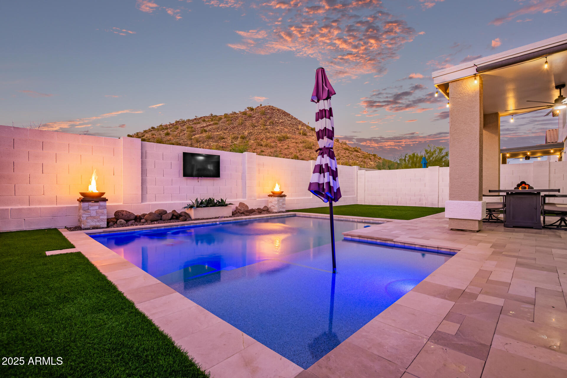 1644 E CIELO GRANDE Avenue