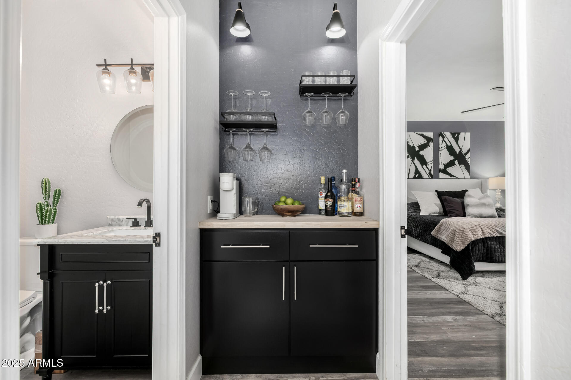 1644 E CIELO GRANDE Avenue