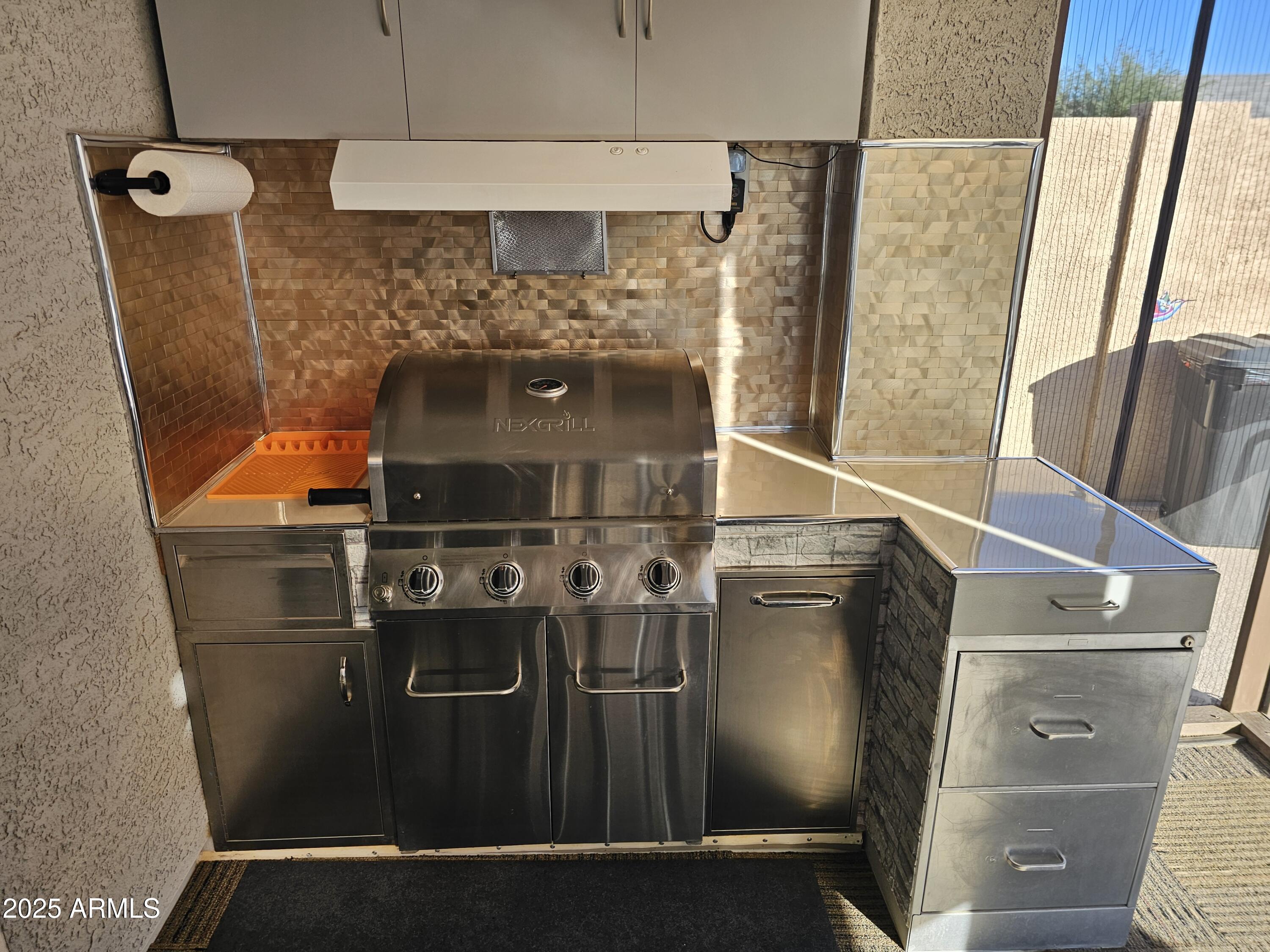 18789 W JEFFERSON Street