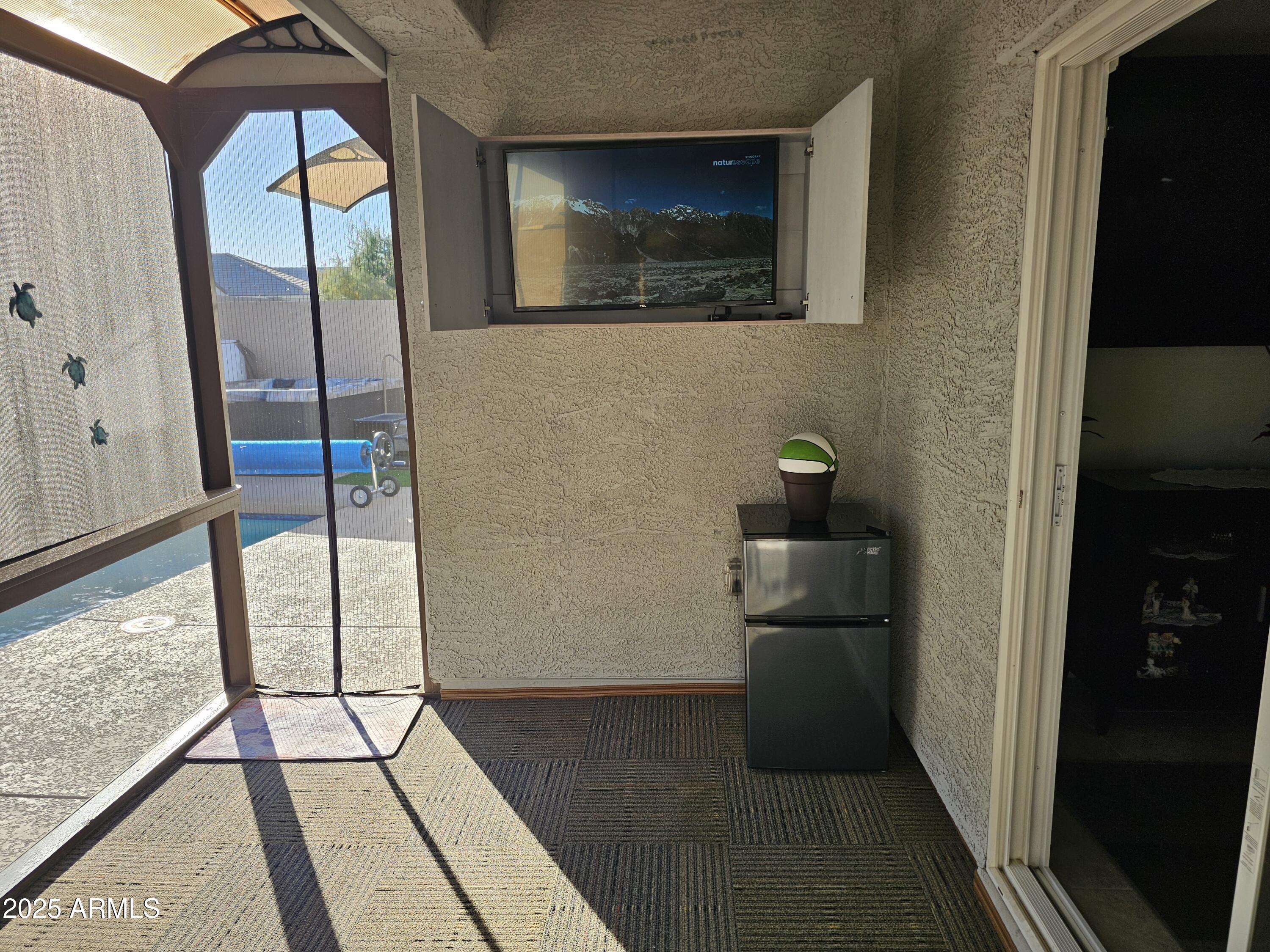 18789 W JEFFERSON Street