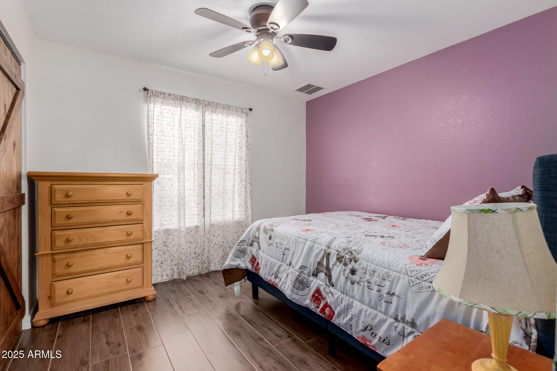 6925 W SUNNYSLOPE Lane