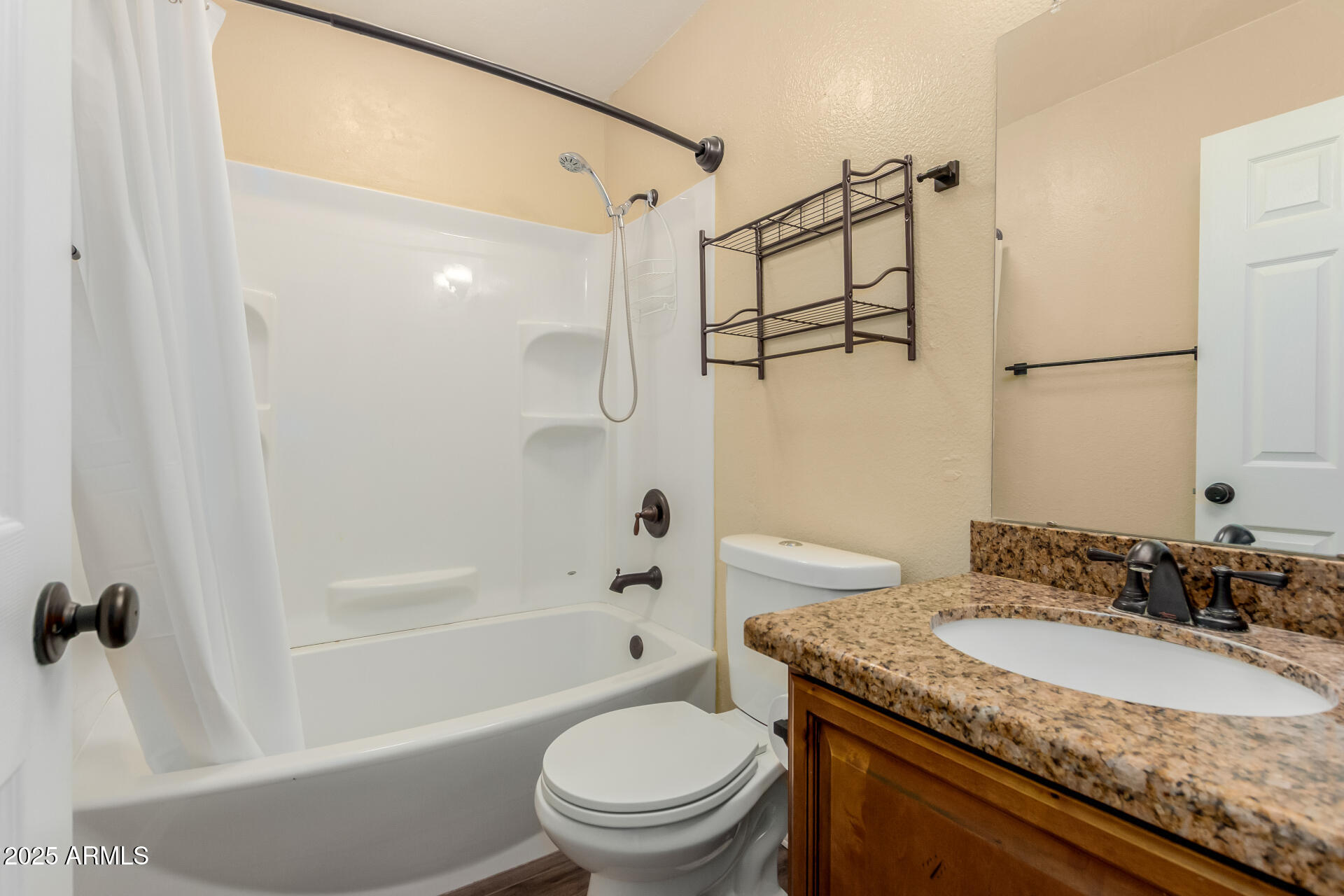 6925 W SUNNYSLOPE Lane