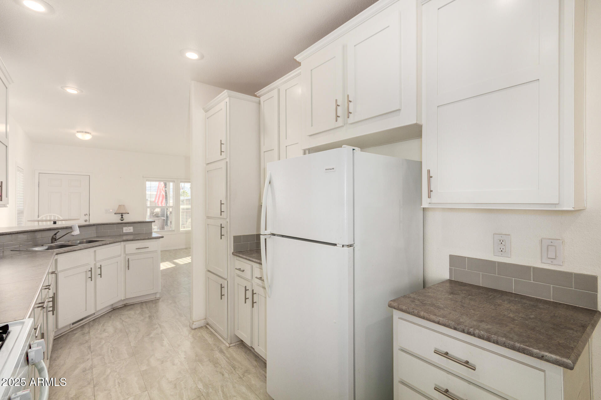 10540 E Apache Trail 93