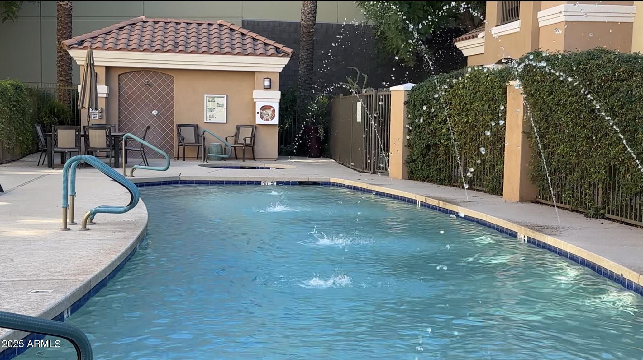 121 N CALIFORNIA Street 29