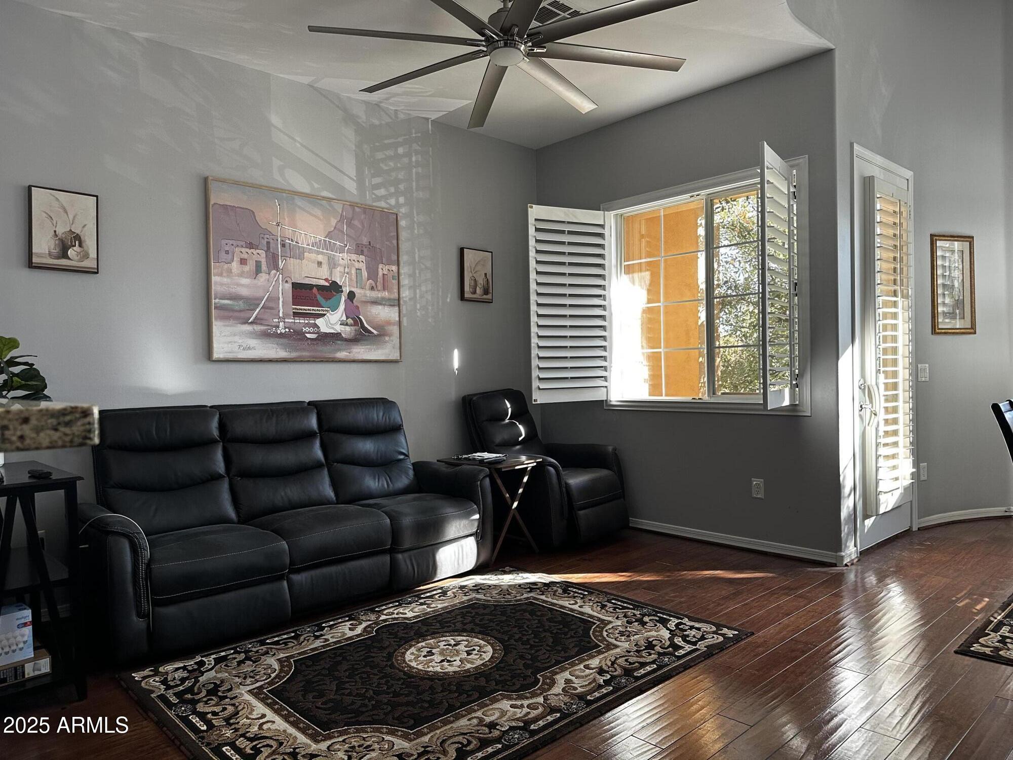 121 N CALIFORNIA Street 29