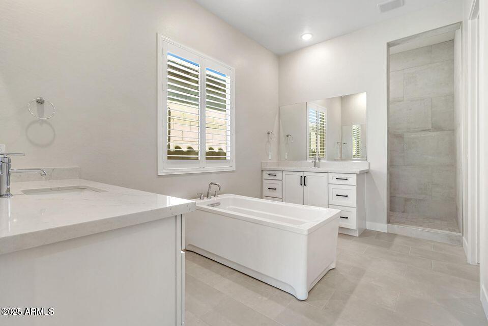 21387 W MEADOWBROOK Avenue