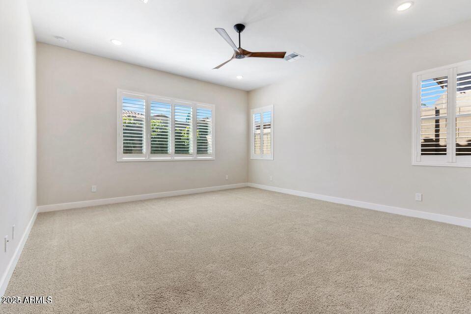 21387 W MEADOWBROOK Avenue