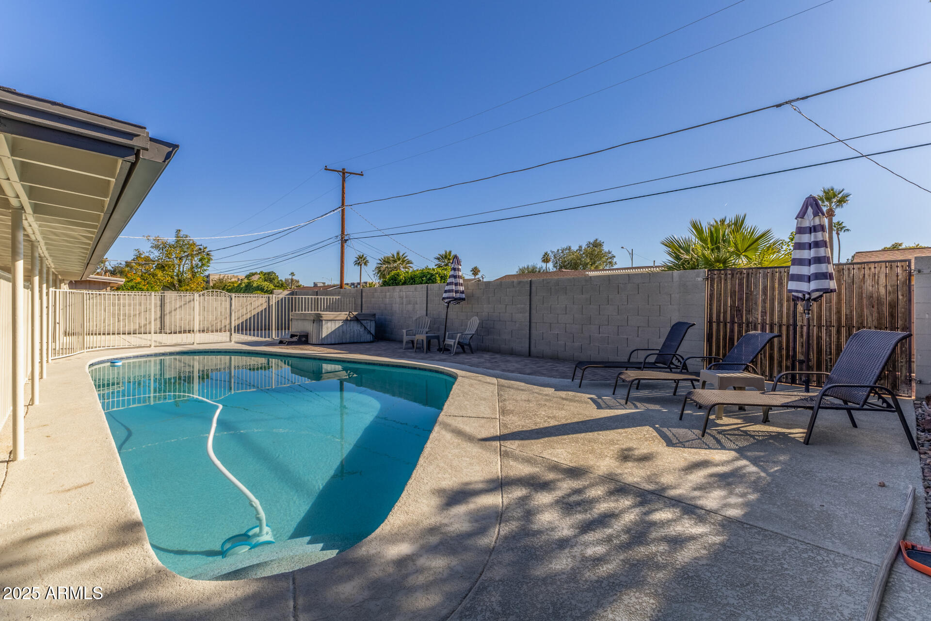 8311 E MACKENZIE Drive