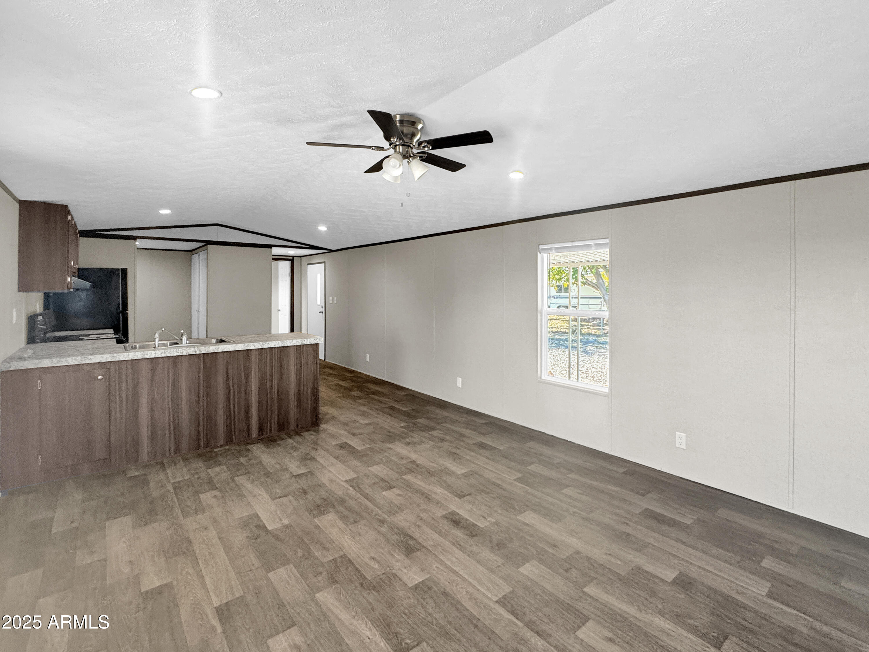 3711 E Granite Drive