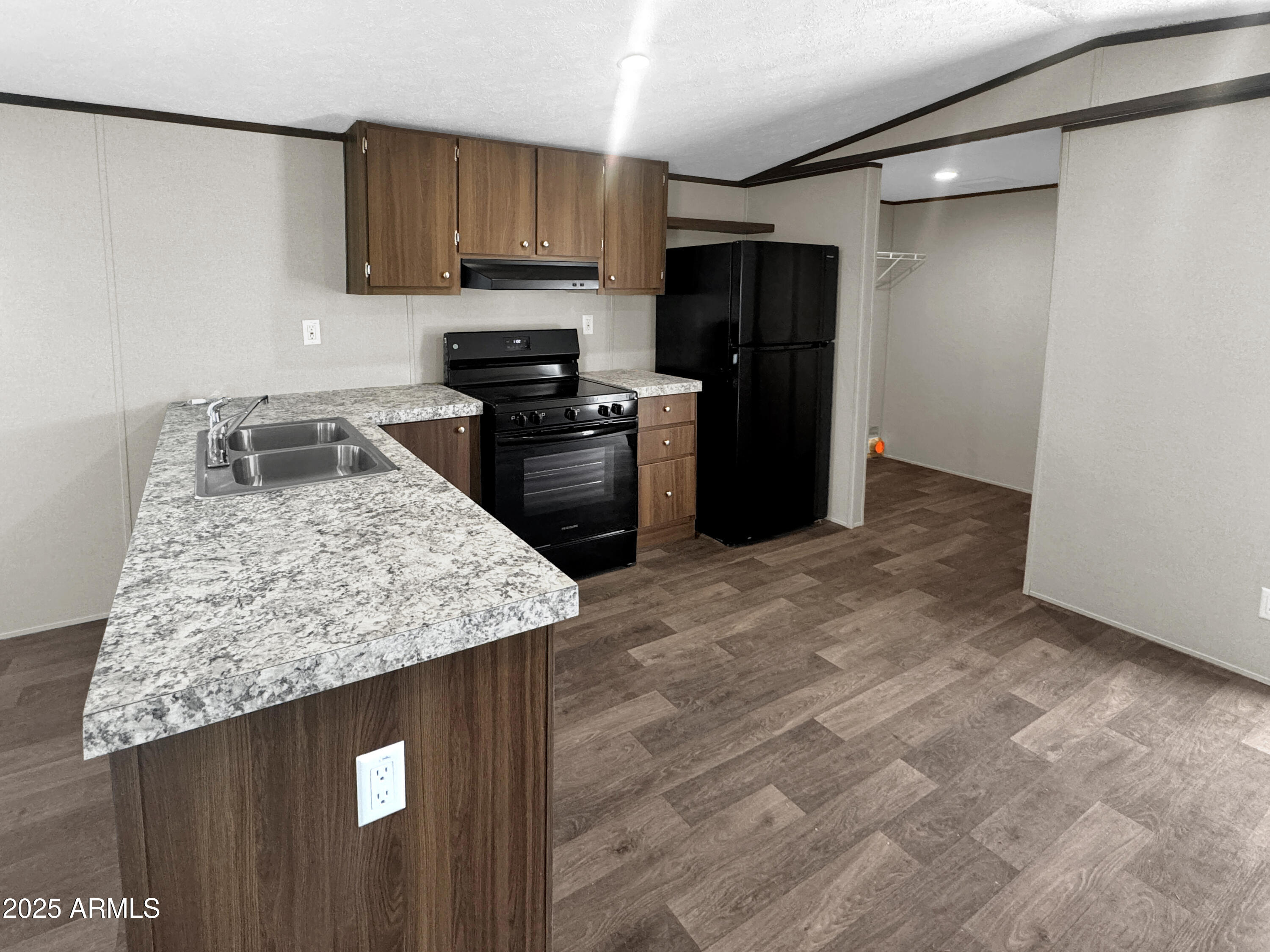 3711 E Granite Drive