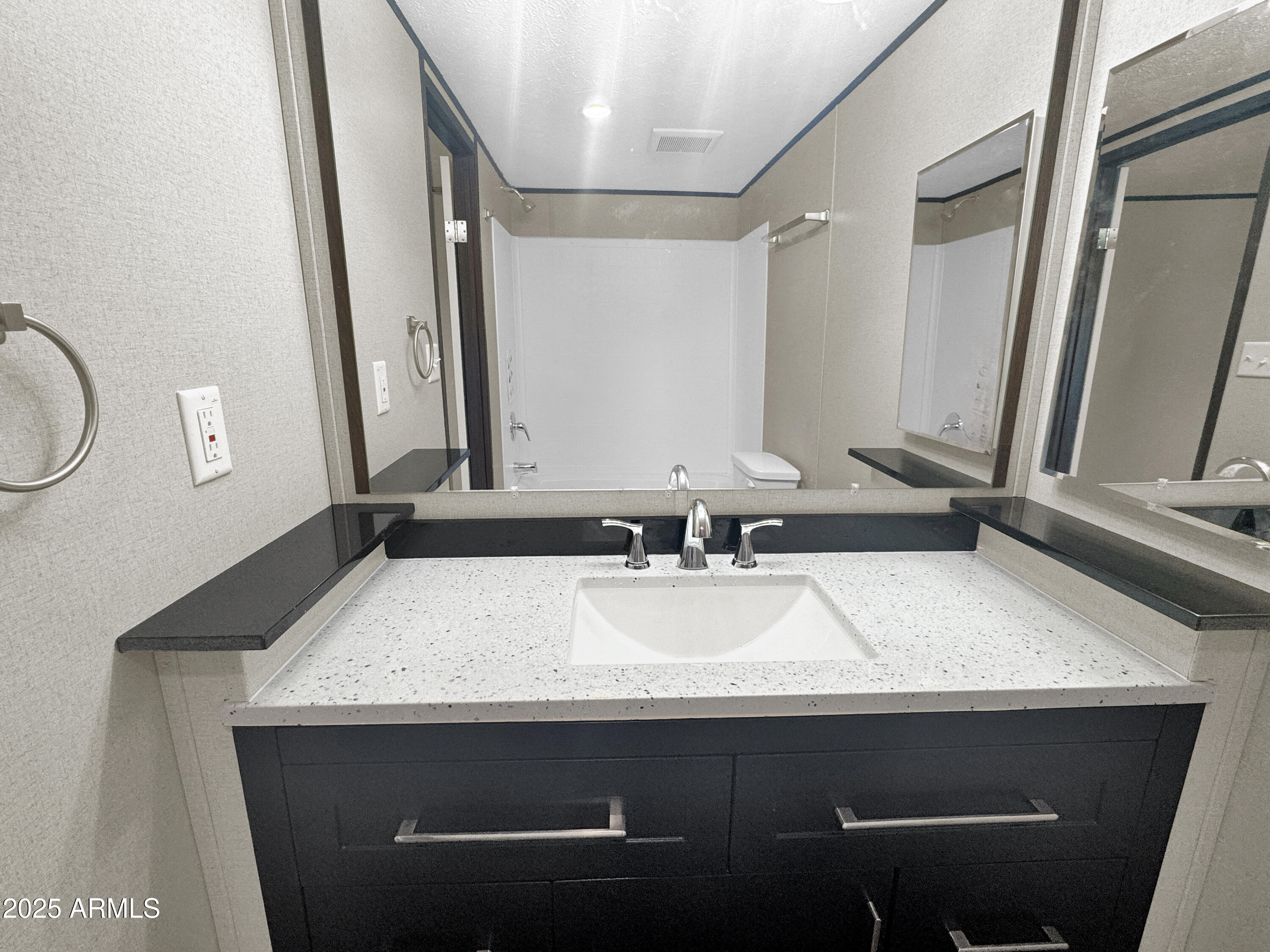 3711 E Granite Drive