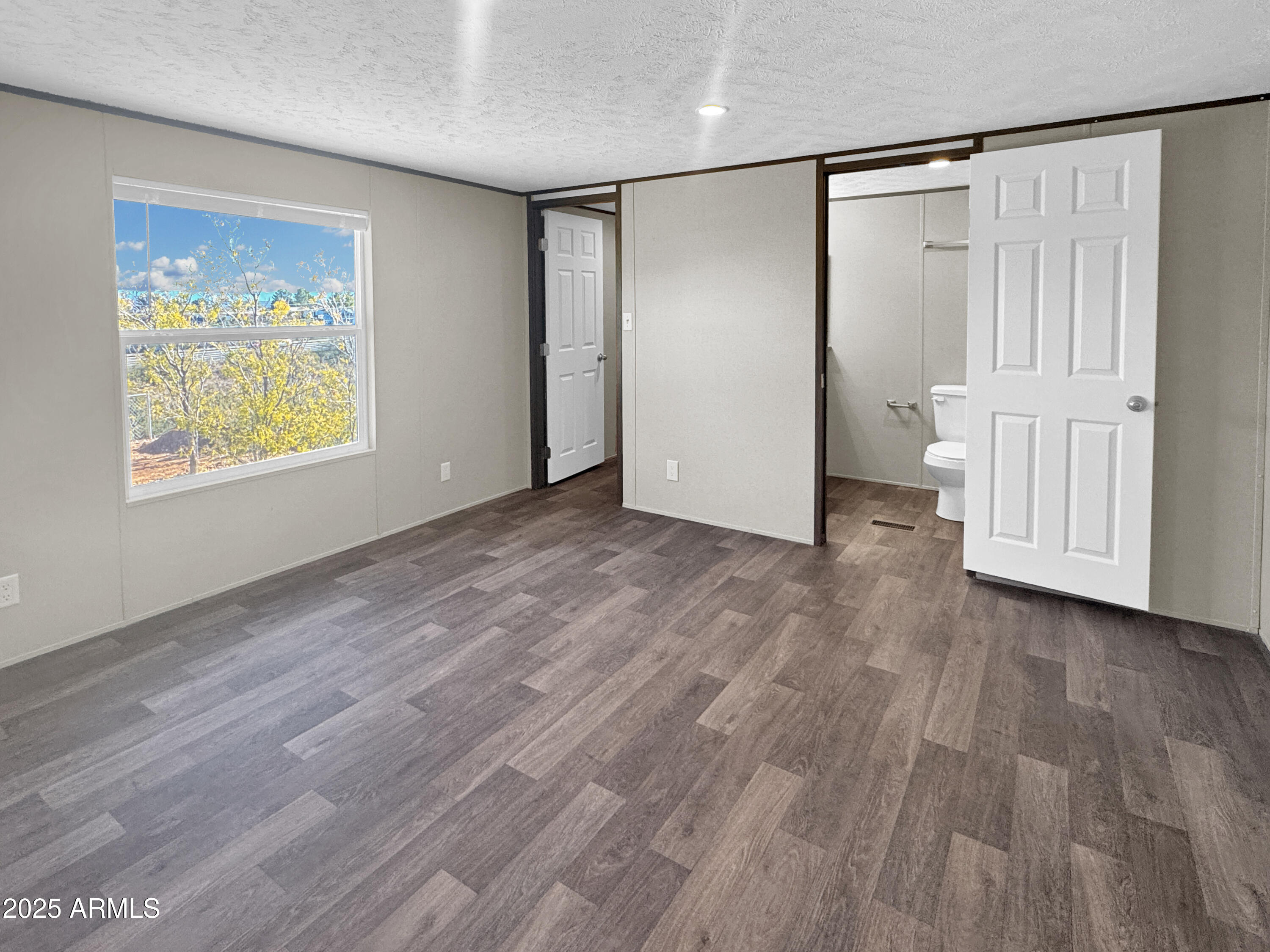 3711 E Granite Drive