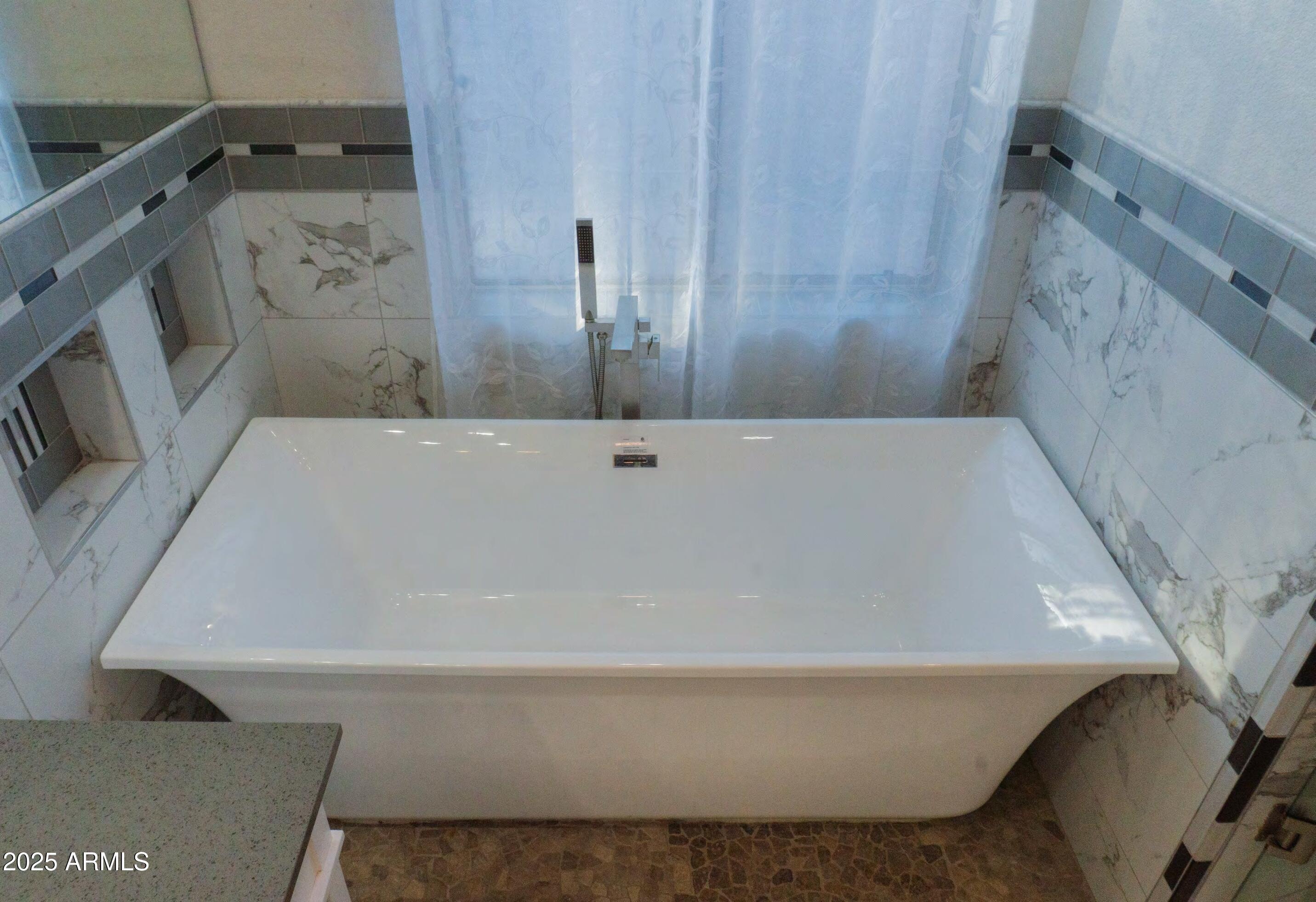 4933 E CRIMSON Terrace