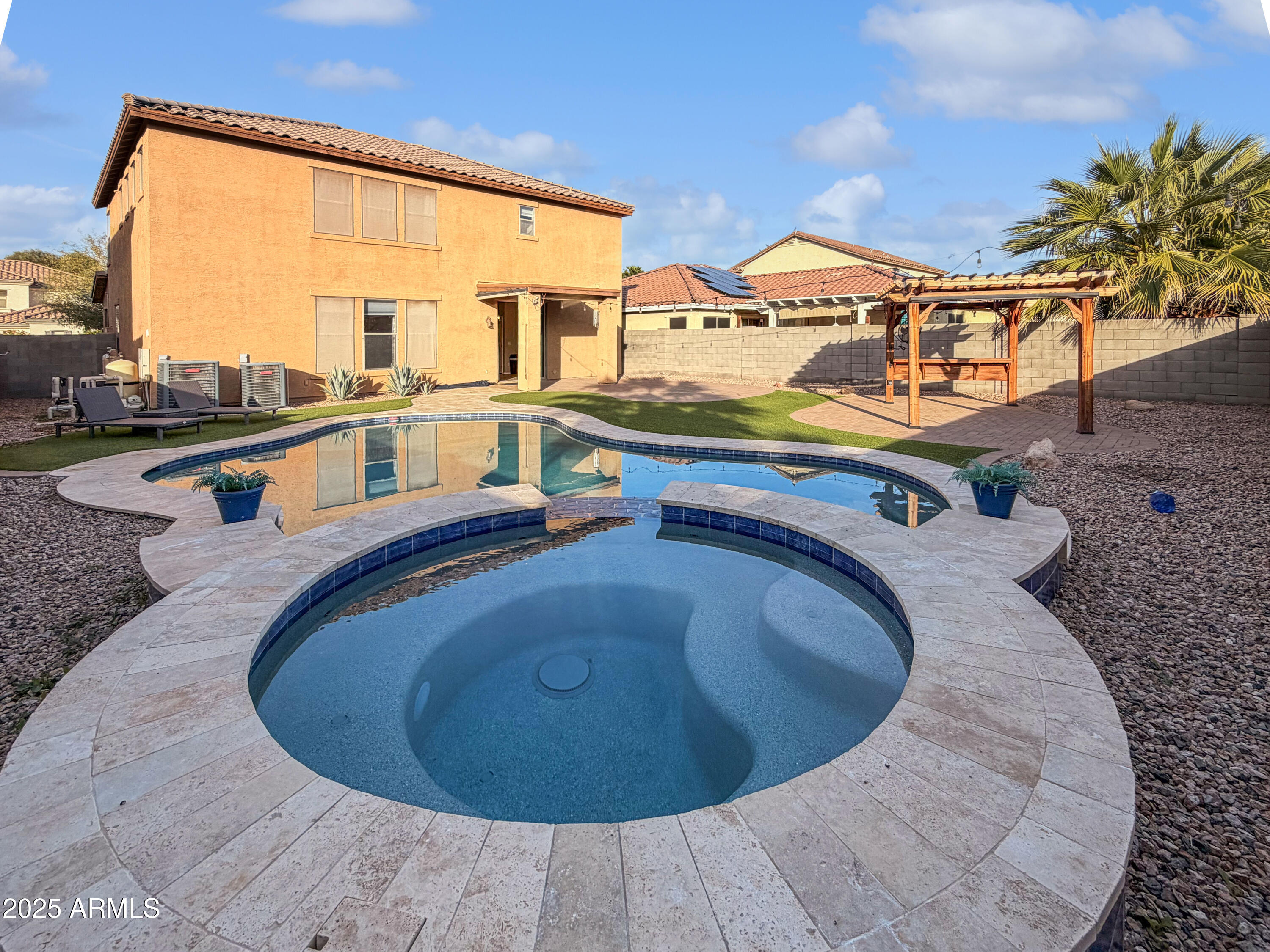 45765 W STARLIGHT Drive