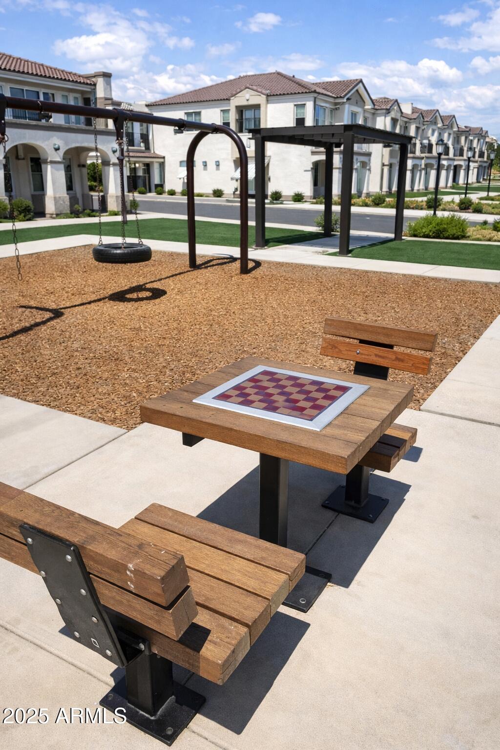 4043 E PONY Lane 102