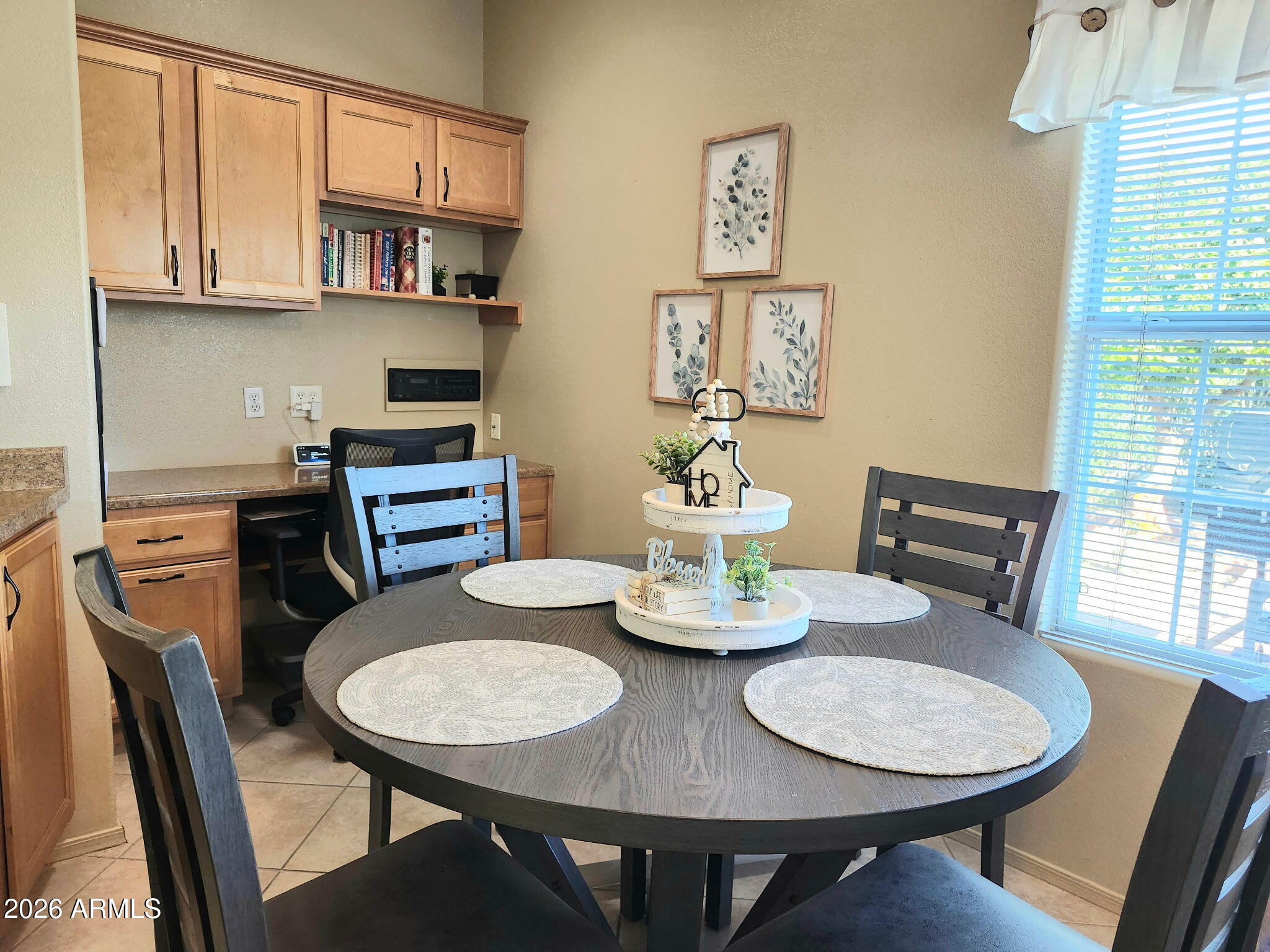 215 N Power Road 284