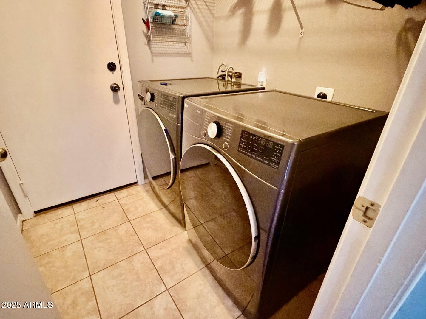 5989 E SUNRISE Circle