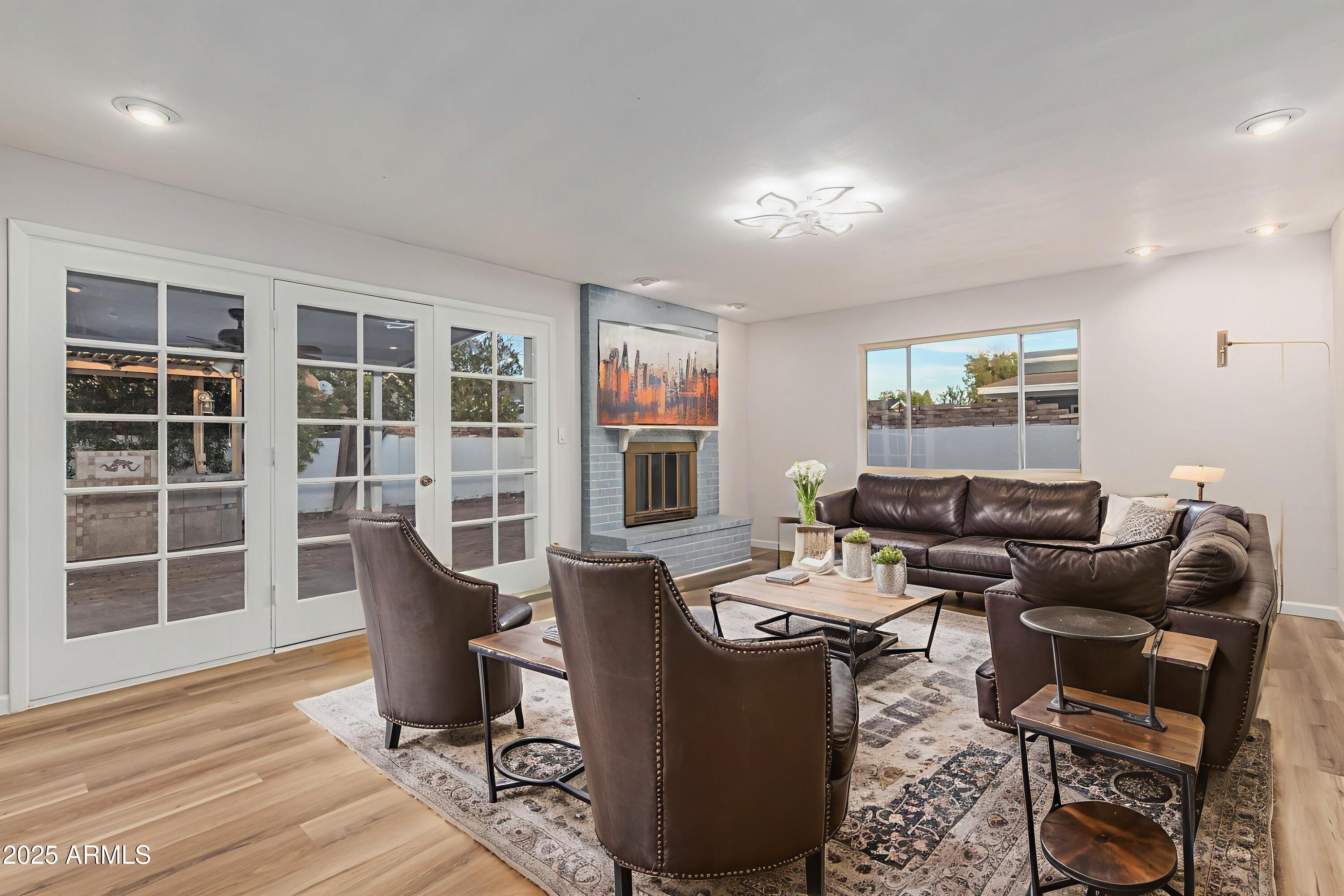 1232 E MCLELLAN Road