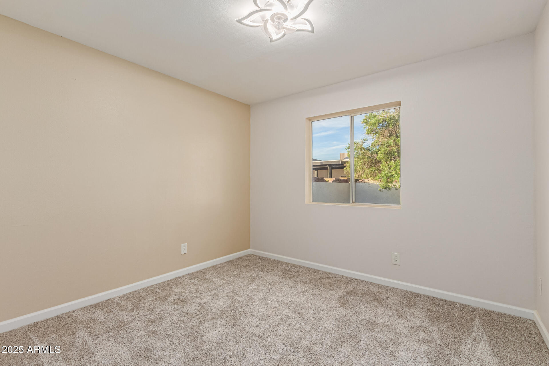 1232 E MCLELLAN Road