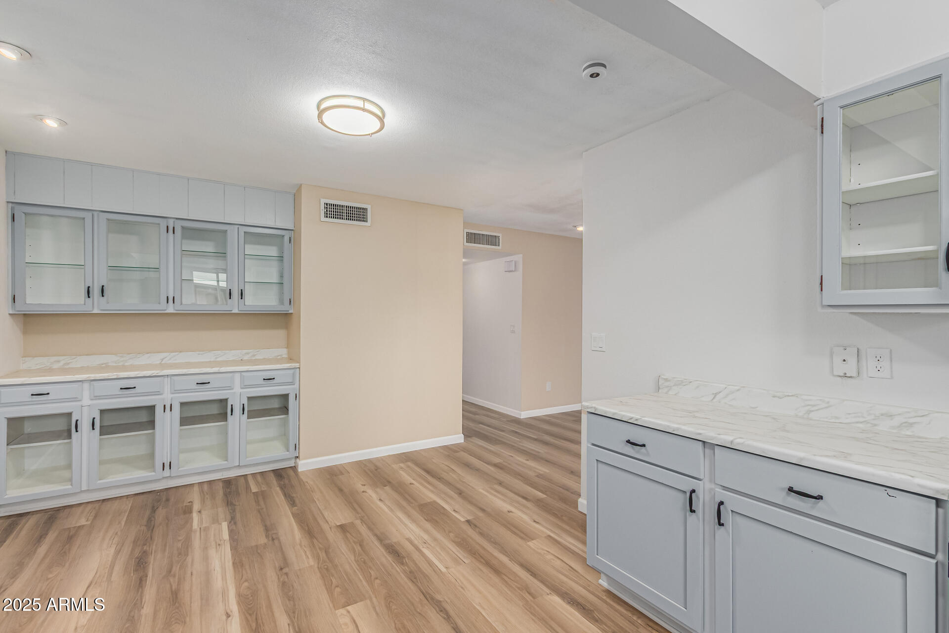 1232 E MCLELLAN Road