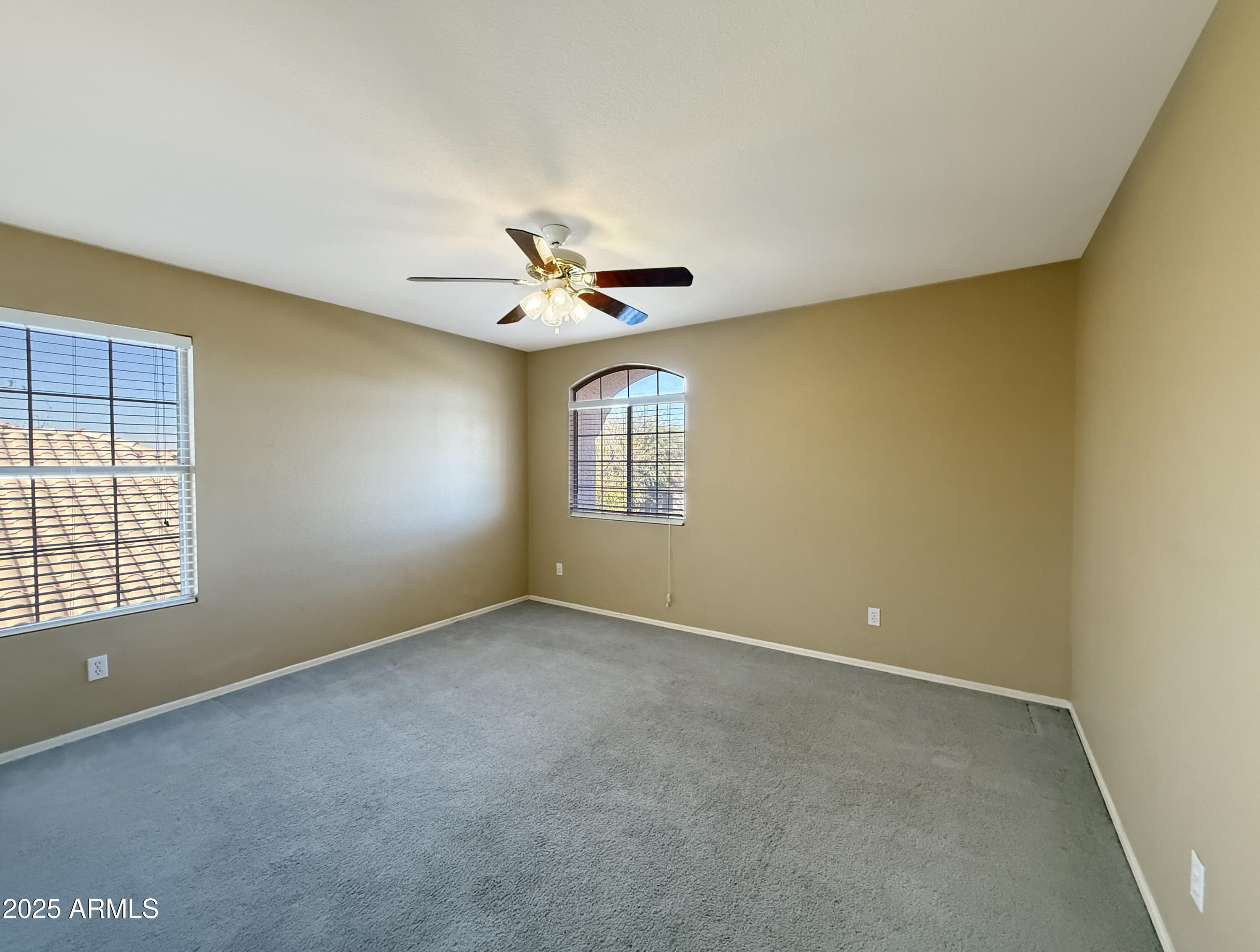 5711 W COCHISE Drive