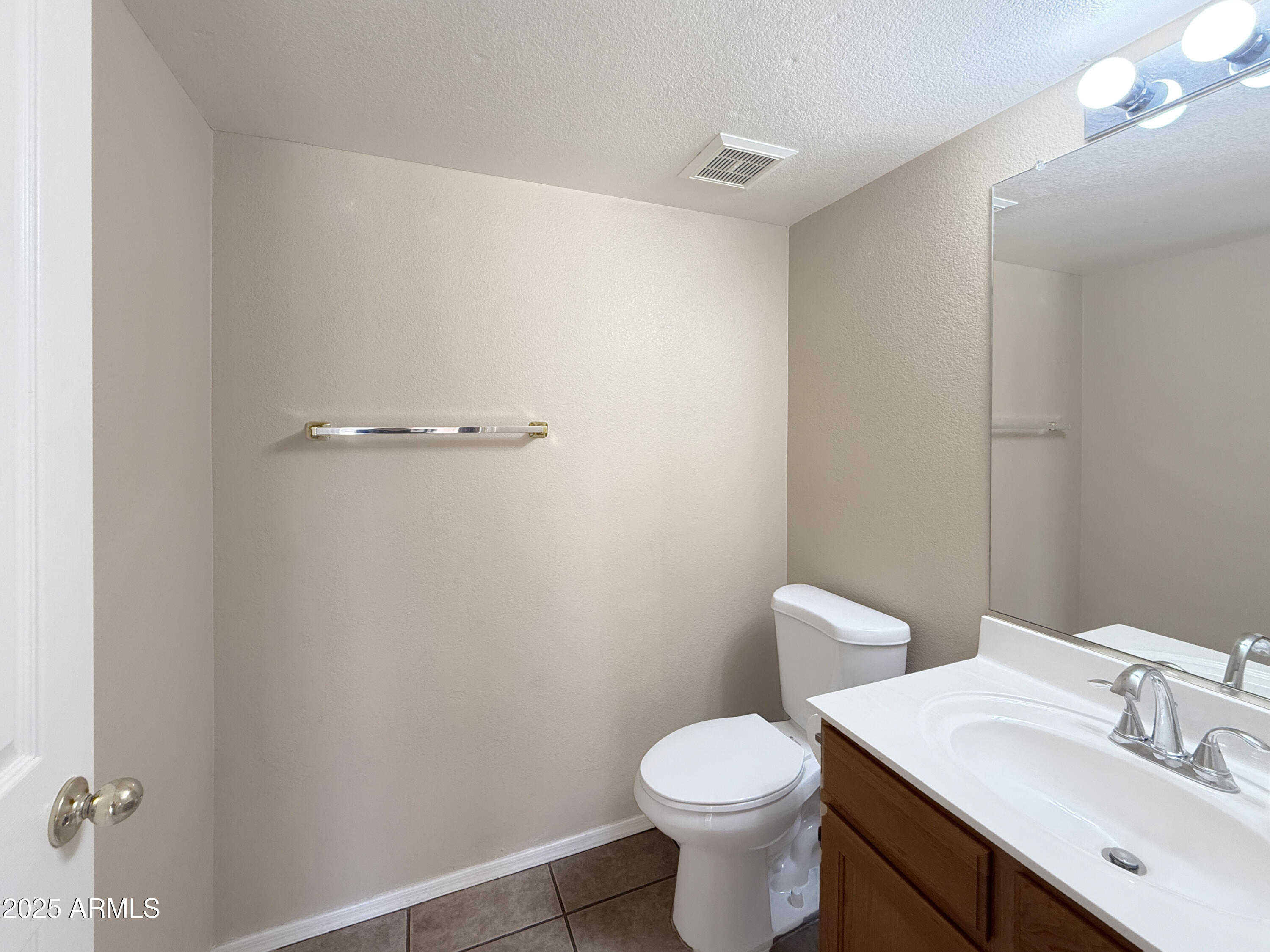 5711 W COCHISE Drive