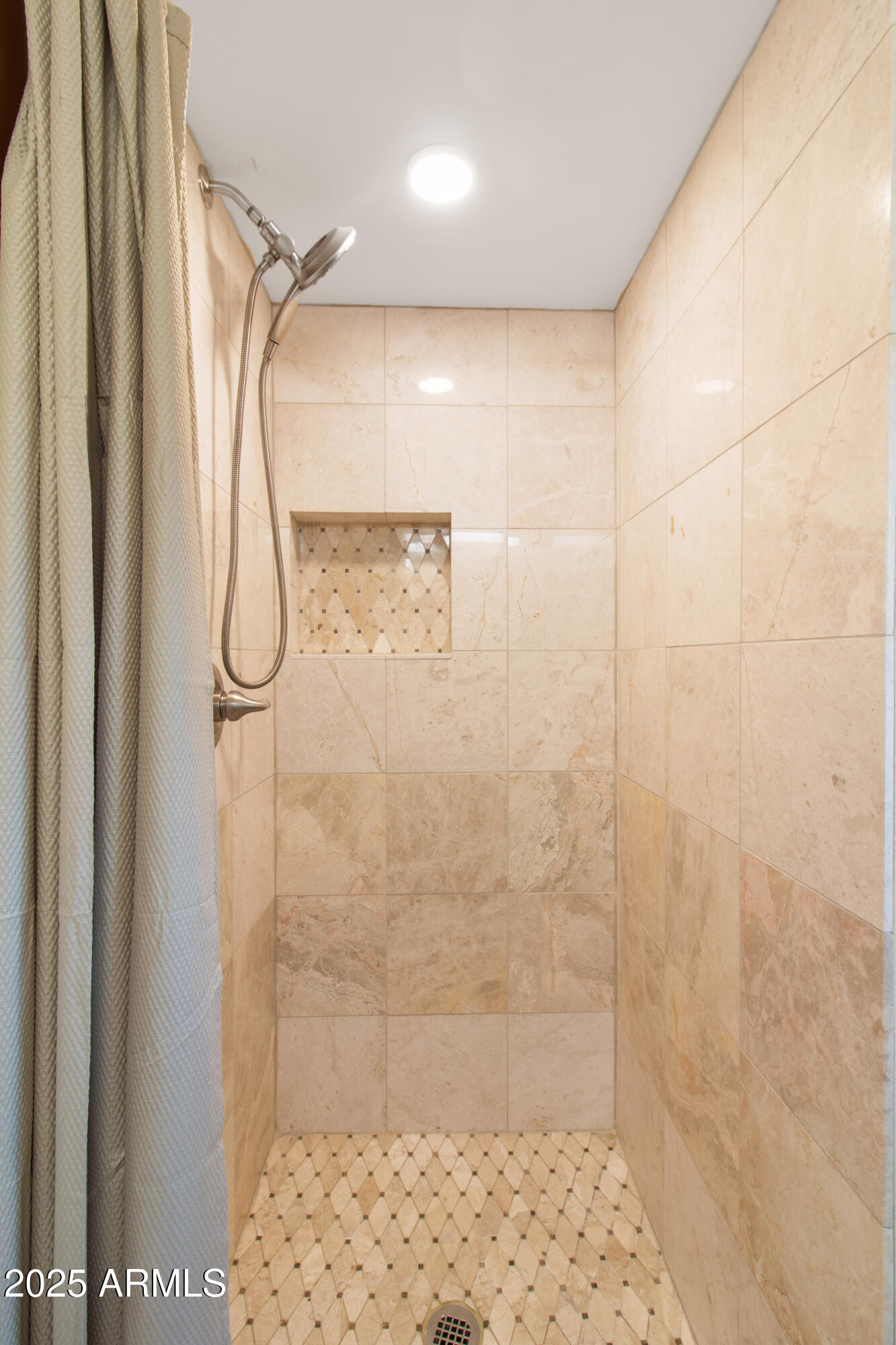 2014 W LAWRENCE Road