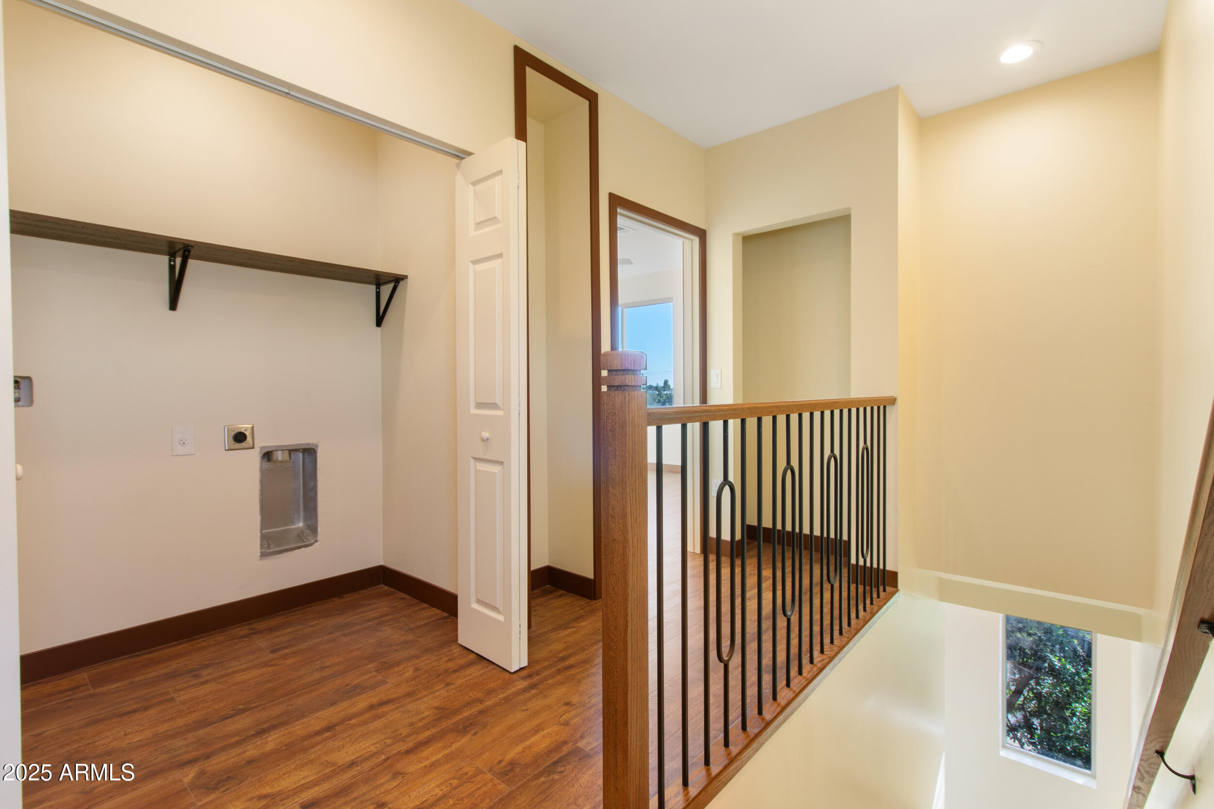 2014 W LAWRENCE Road