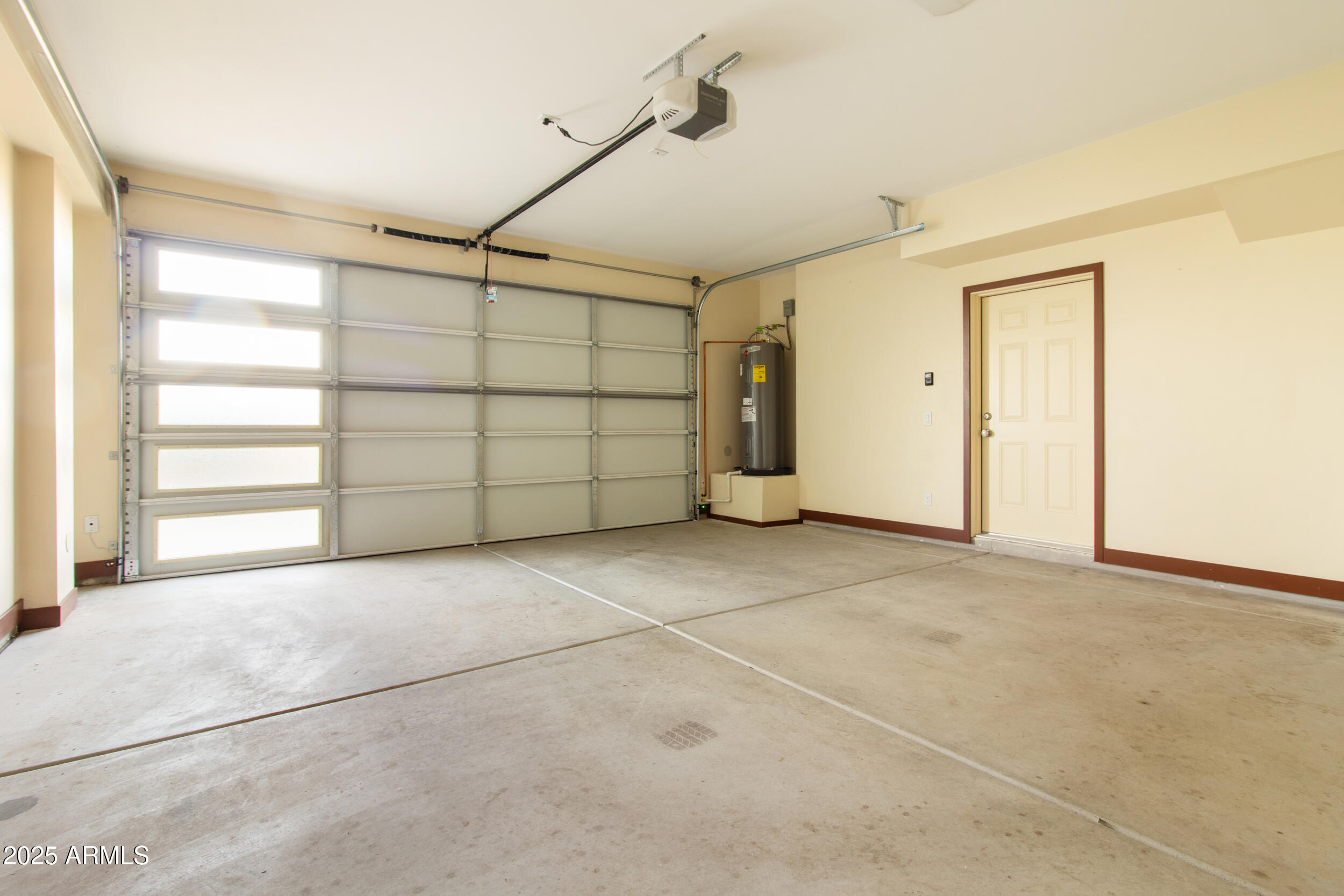 2014 W LAWRENCE Road