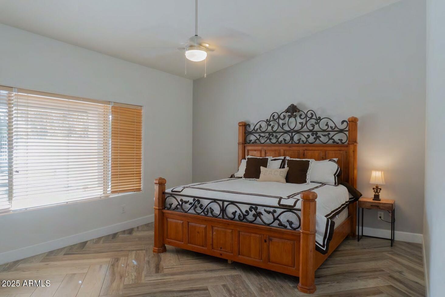 4933 E CRIMSON Terrace