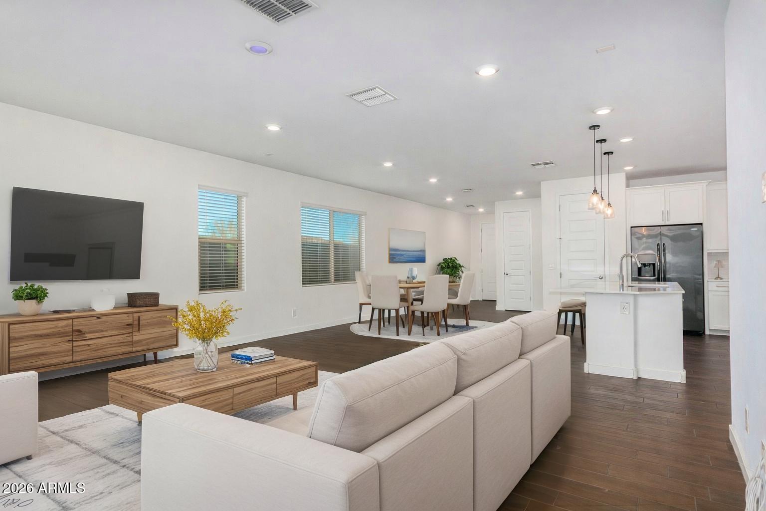 9856 E TUPELO Avenue