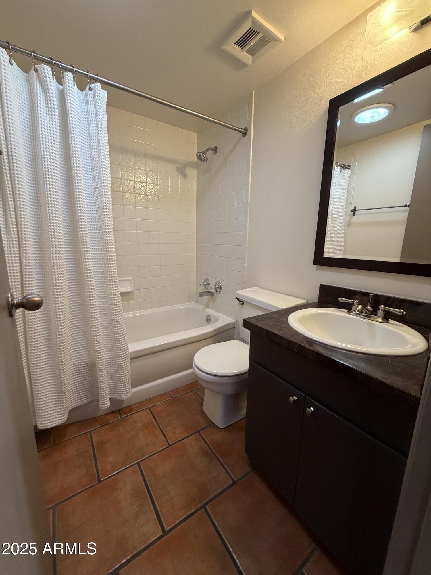 4131 E CAMELBACK Road 38