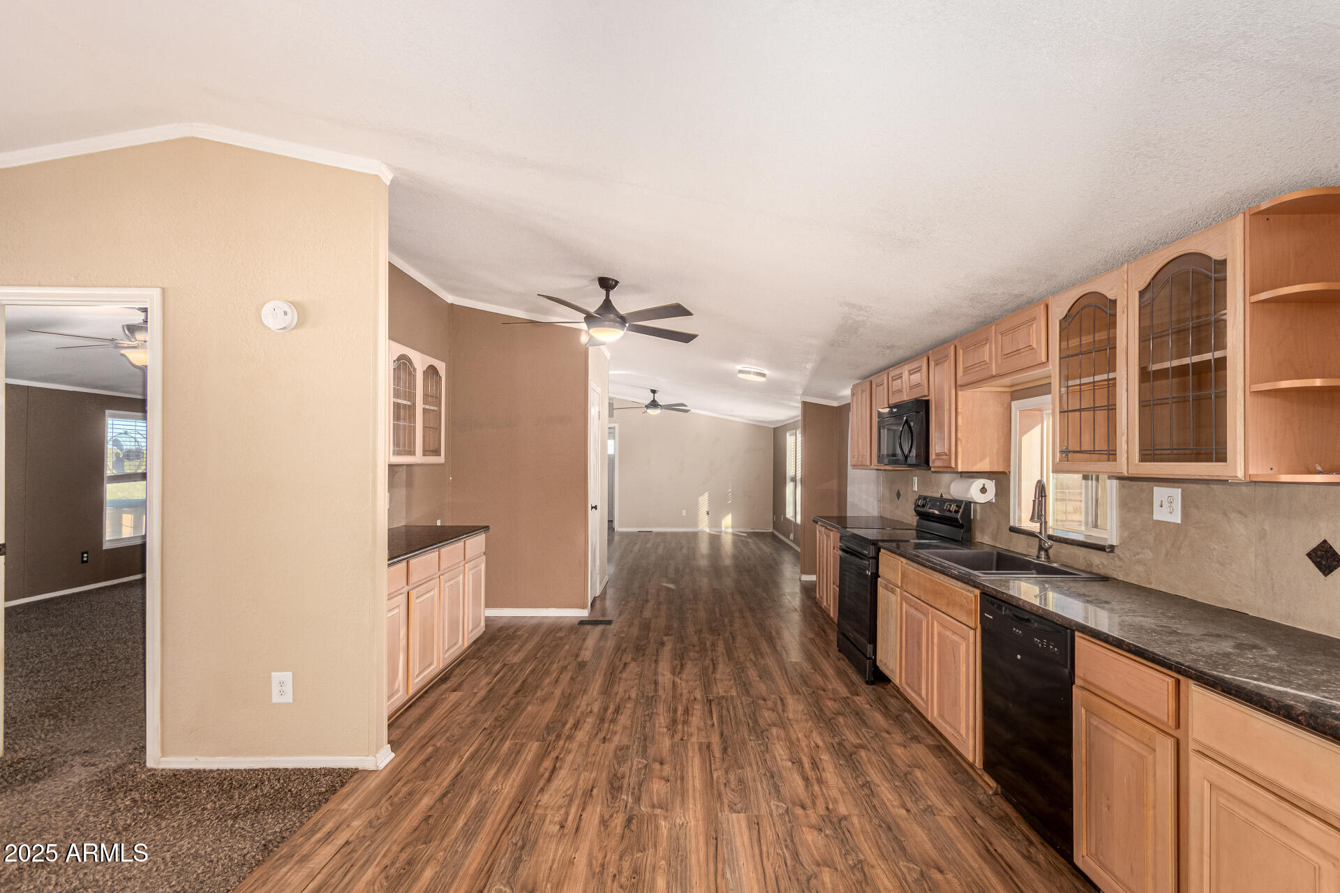 21137 W DOVE VALLEY Road