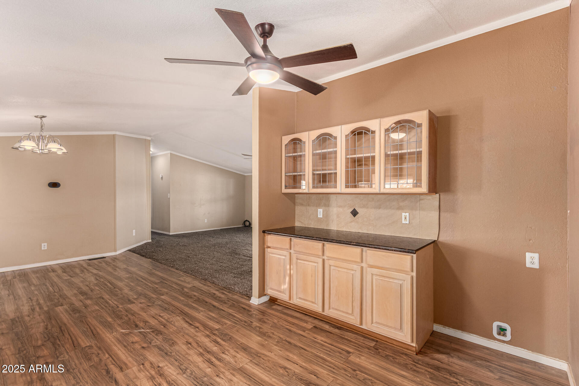 21137 W DOVE VALLEY Road