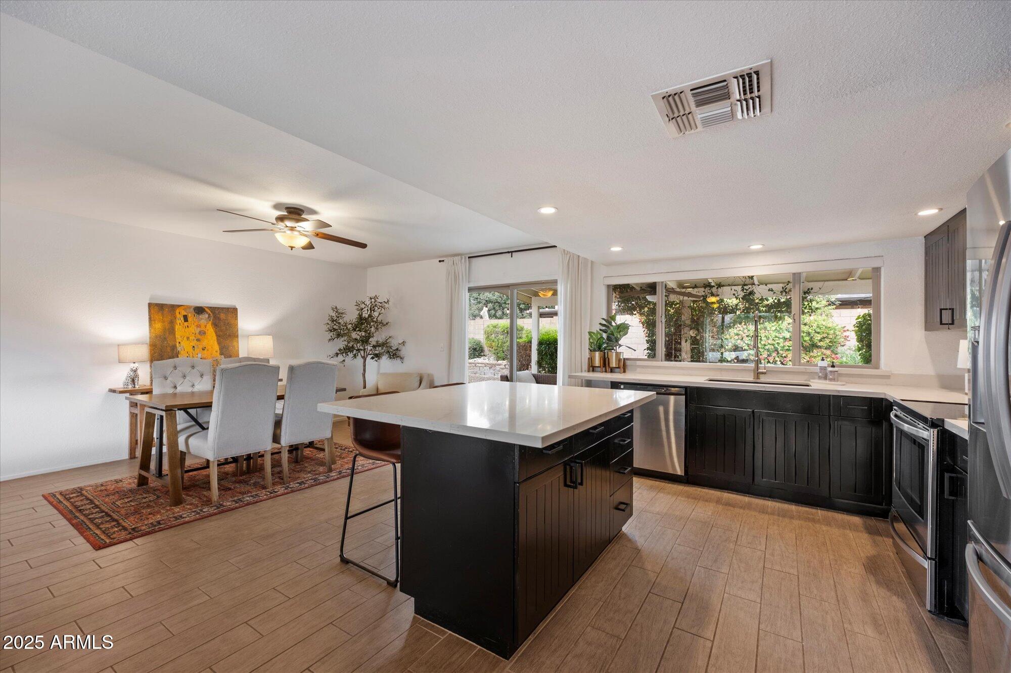 5330 E WINCHCOMB Drive