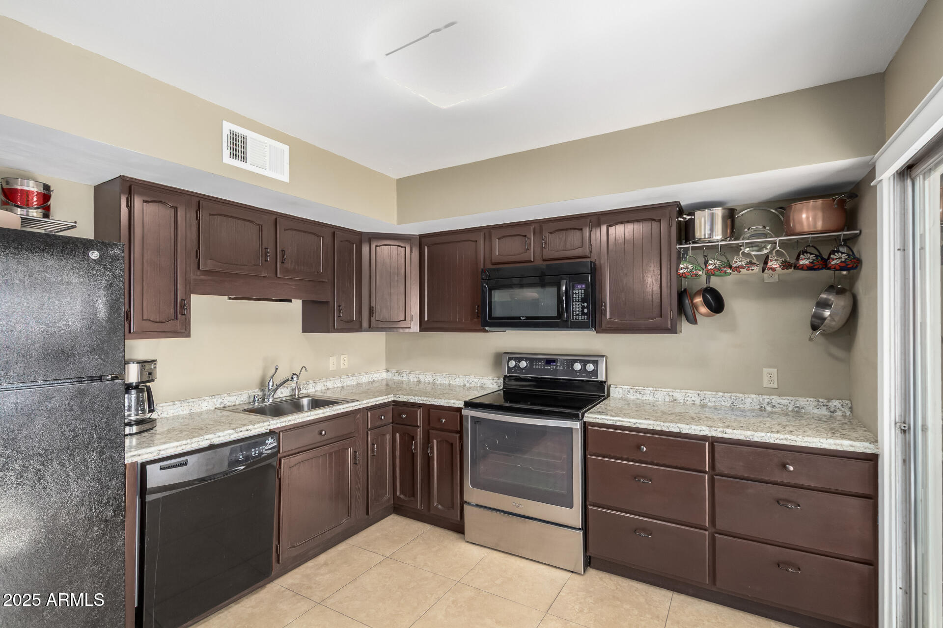 8220 E GARFIELD Street M8