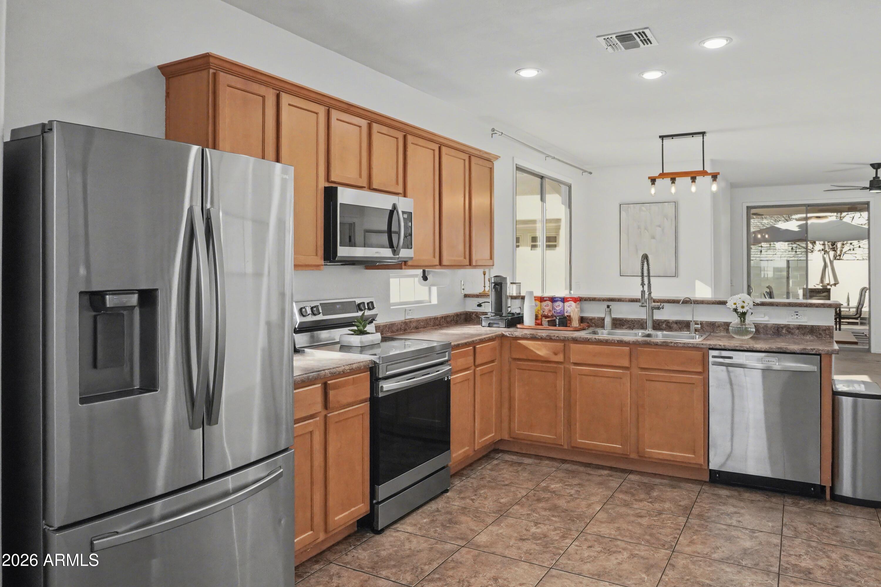 4224 S MARIPOSA Drive