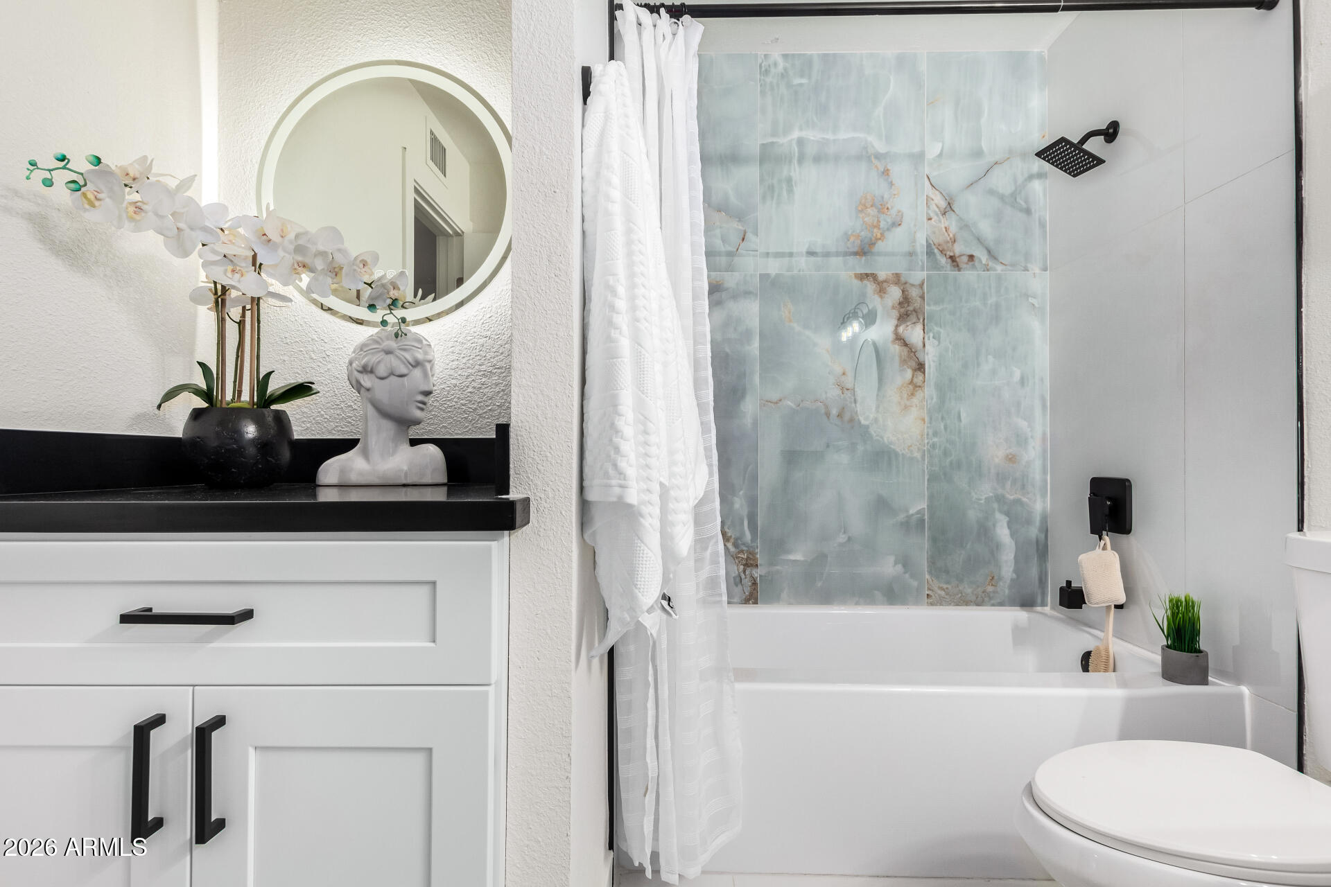 8252 E HEATHERBRAE Avenue