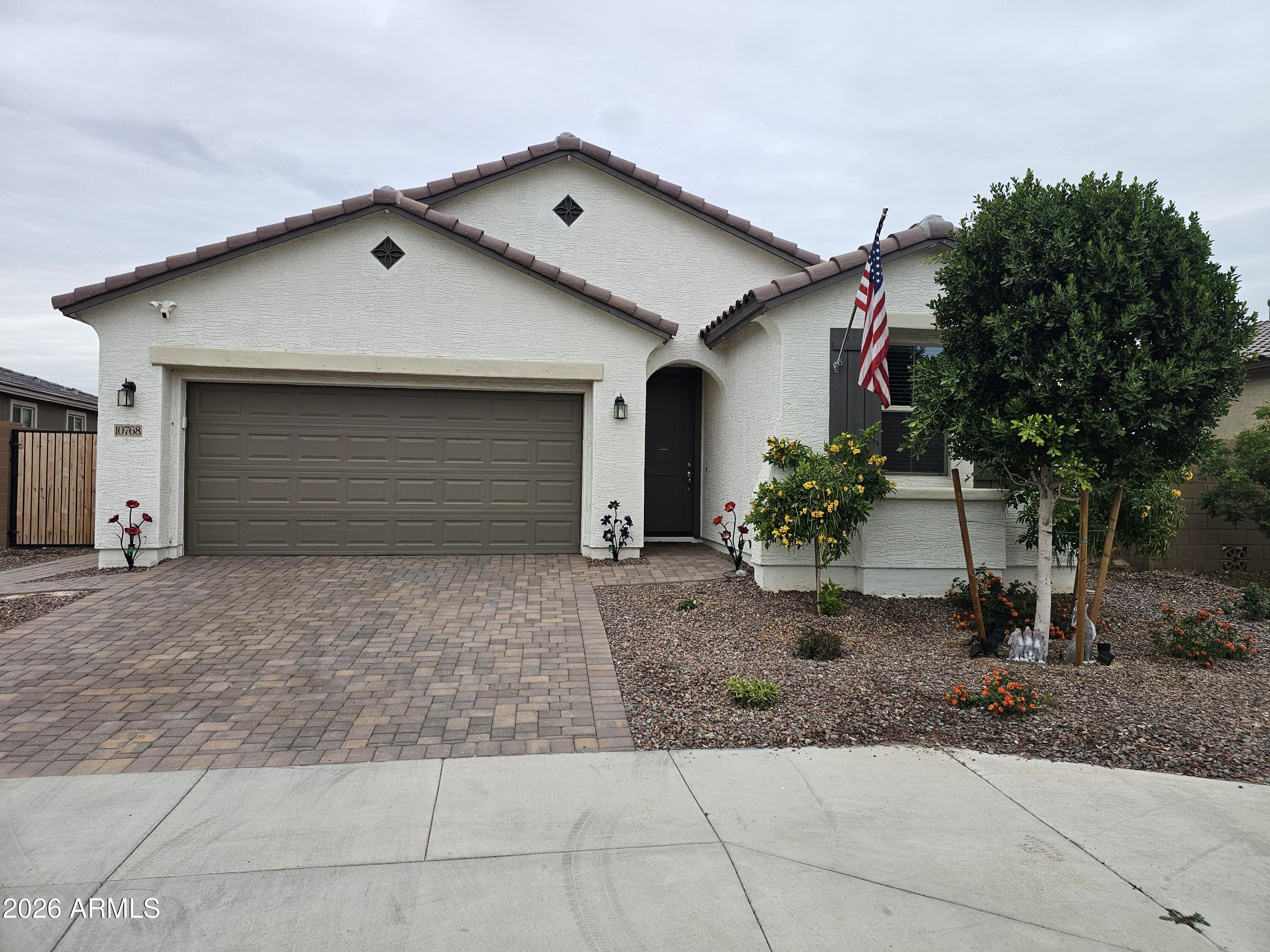 10768 W KINDERMAN Drive