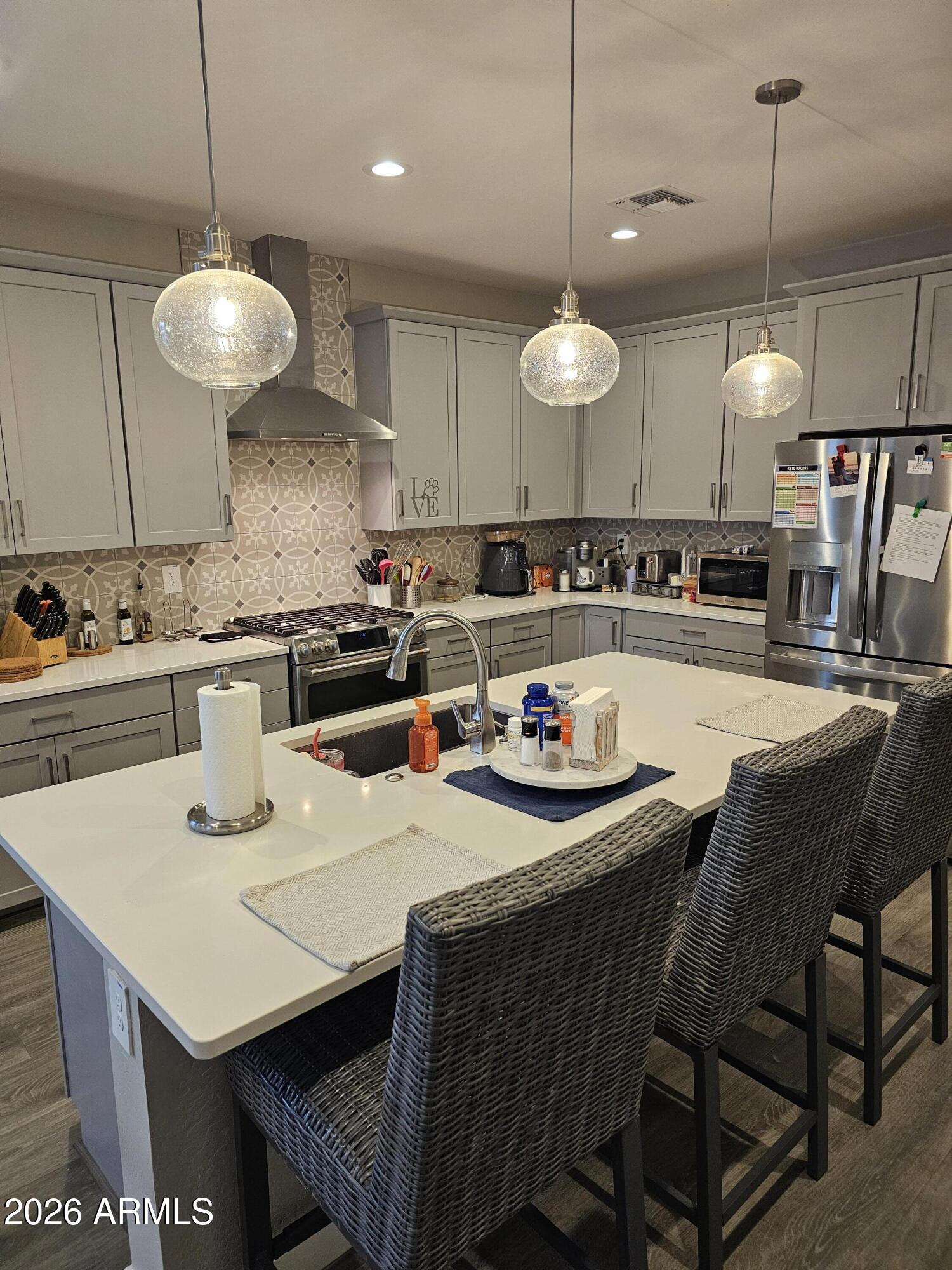 10768 W KINDERMAN Drive