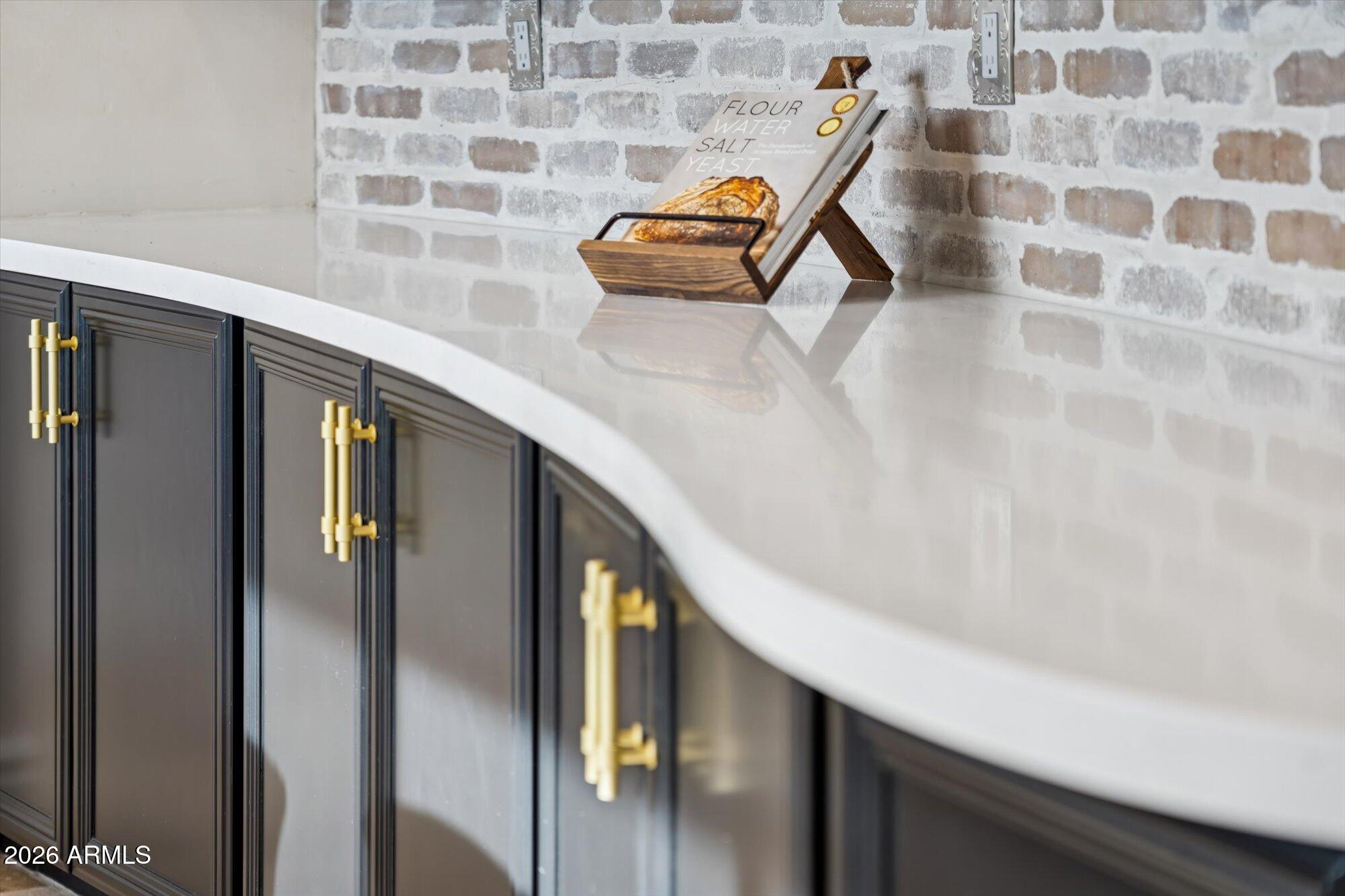 10460 E QUARTZ ROCK Road