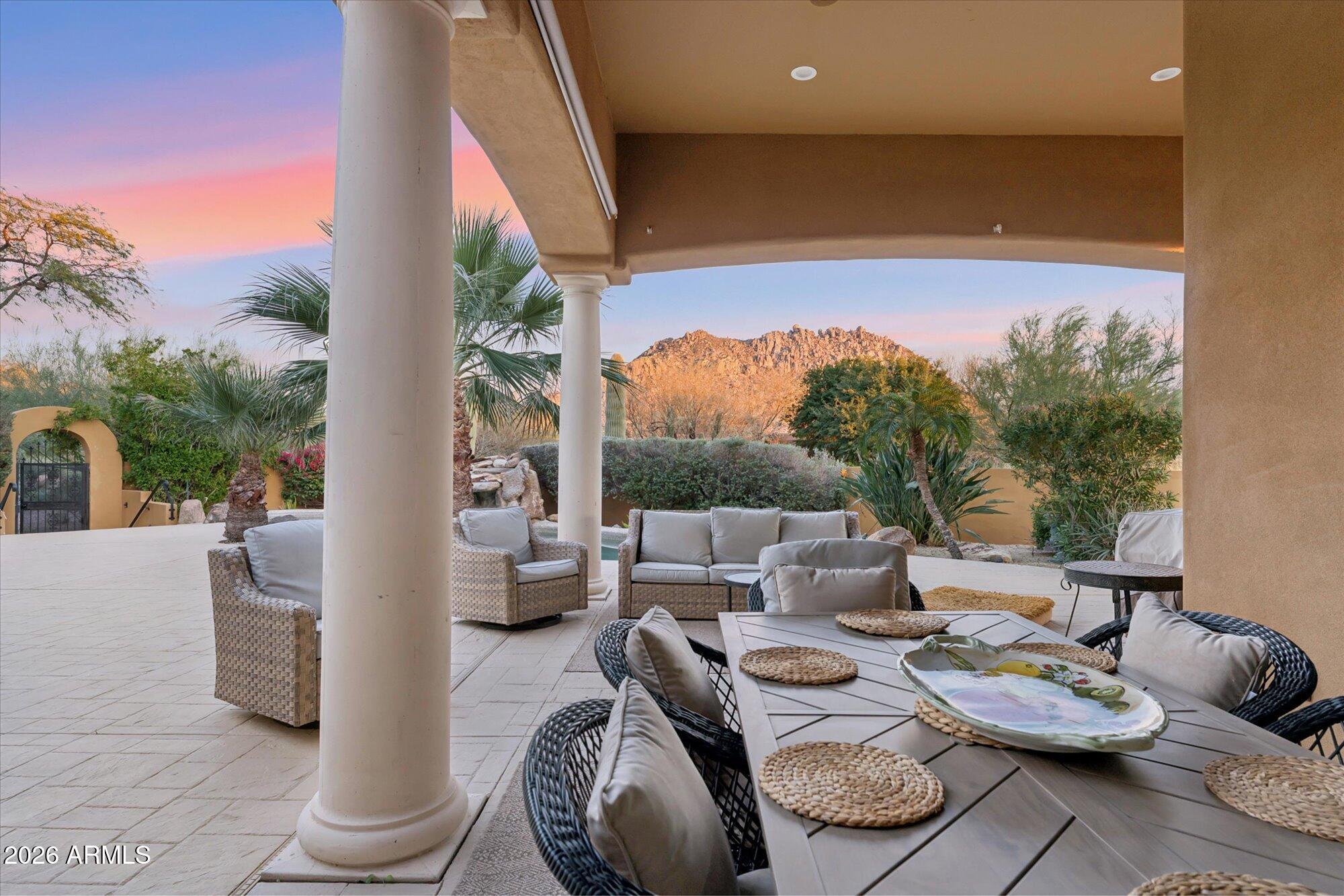 10460 E QUARTZ ROCK Road